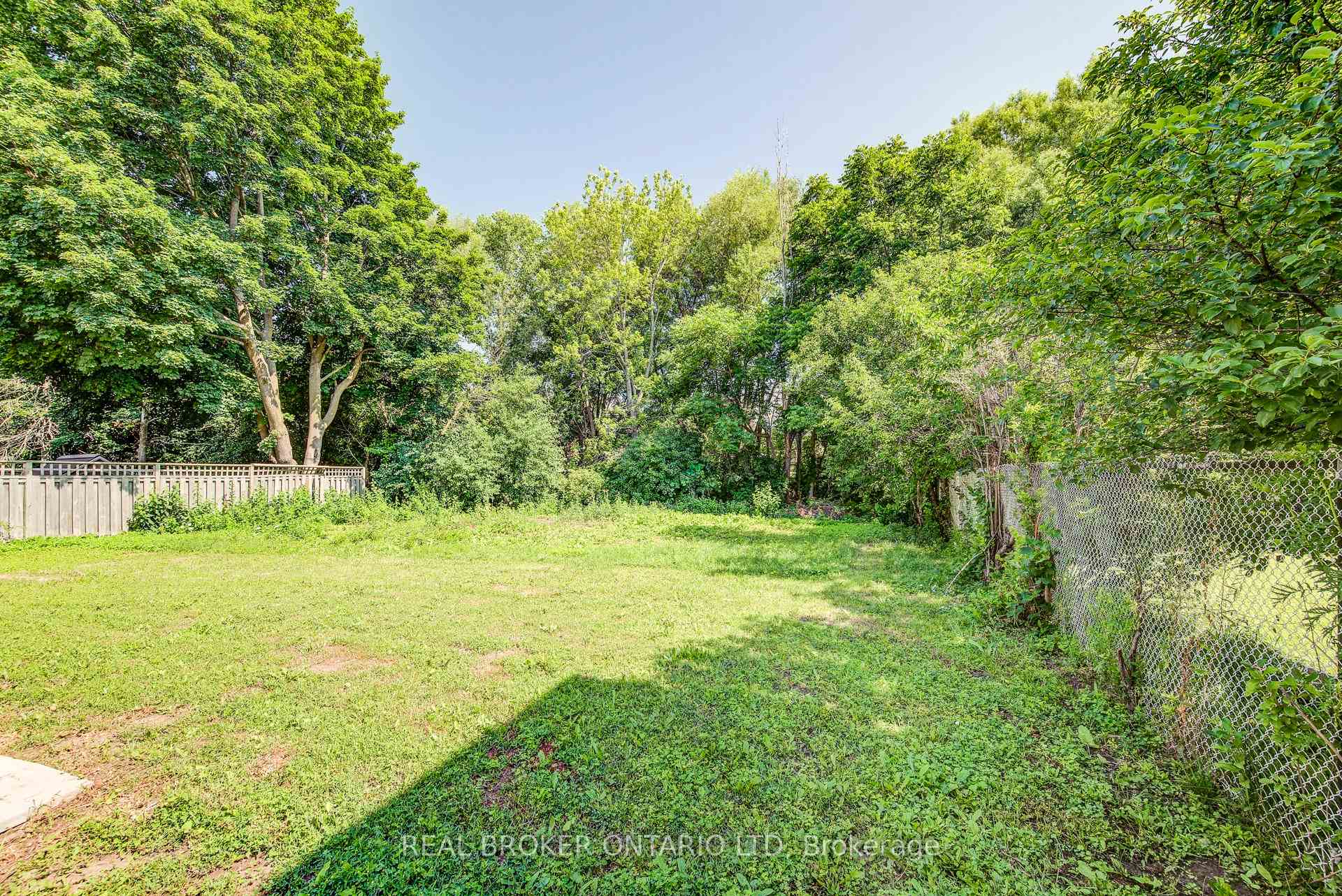Photo 44 of 54 Yewholme Drive, Guelph, Kortright West — HOMEH