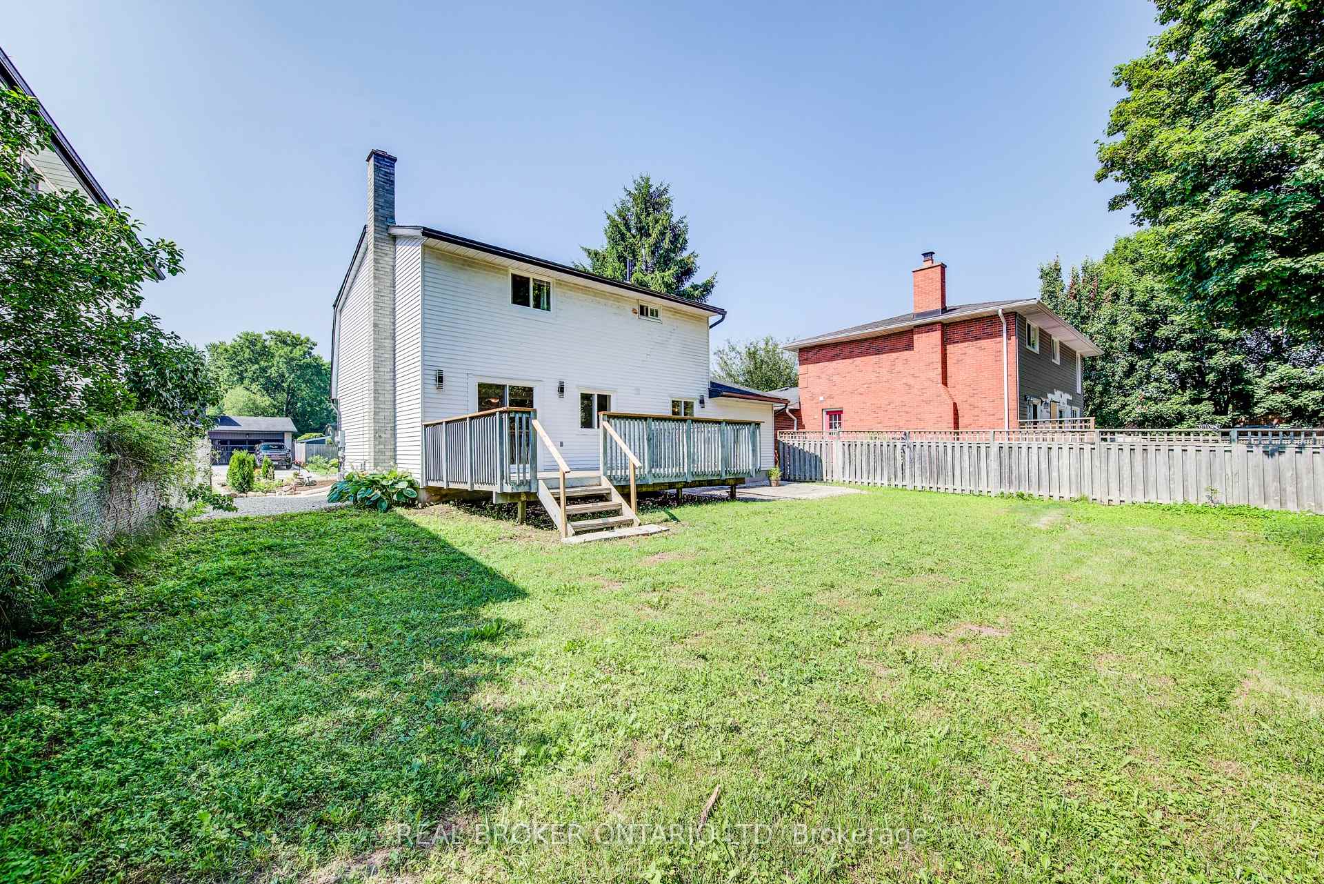 Photo 46 of 54 Yewholme Drive, Guelph, Kortright West — HOMEH