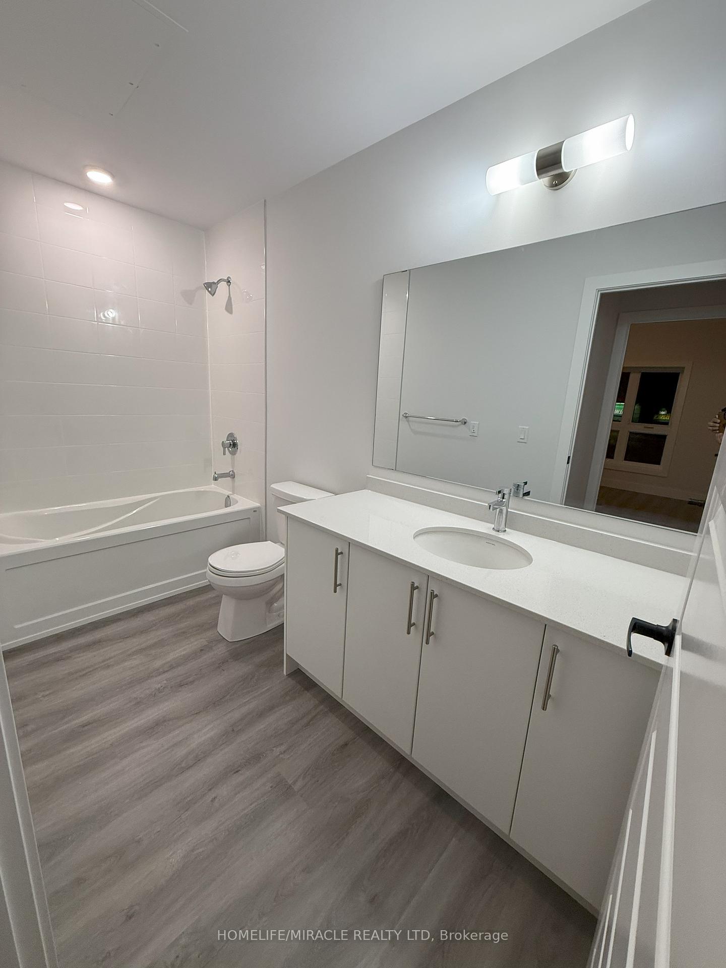 Photo 5 of Unit 201, 1000 Lackner Place, Kitchener — HOMEH