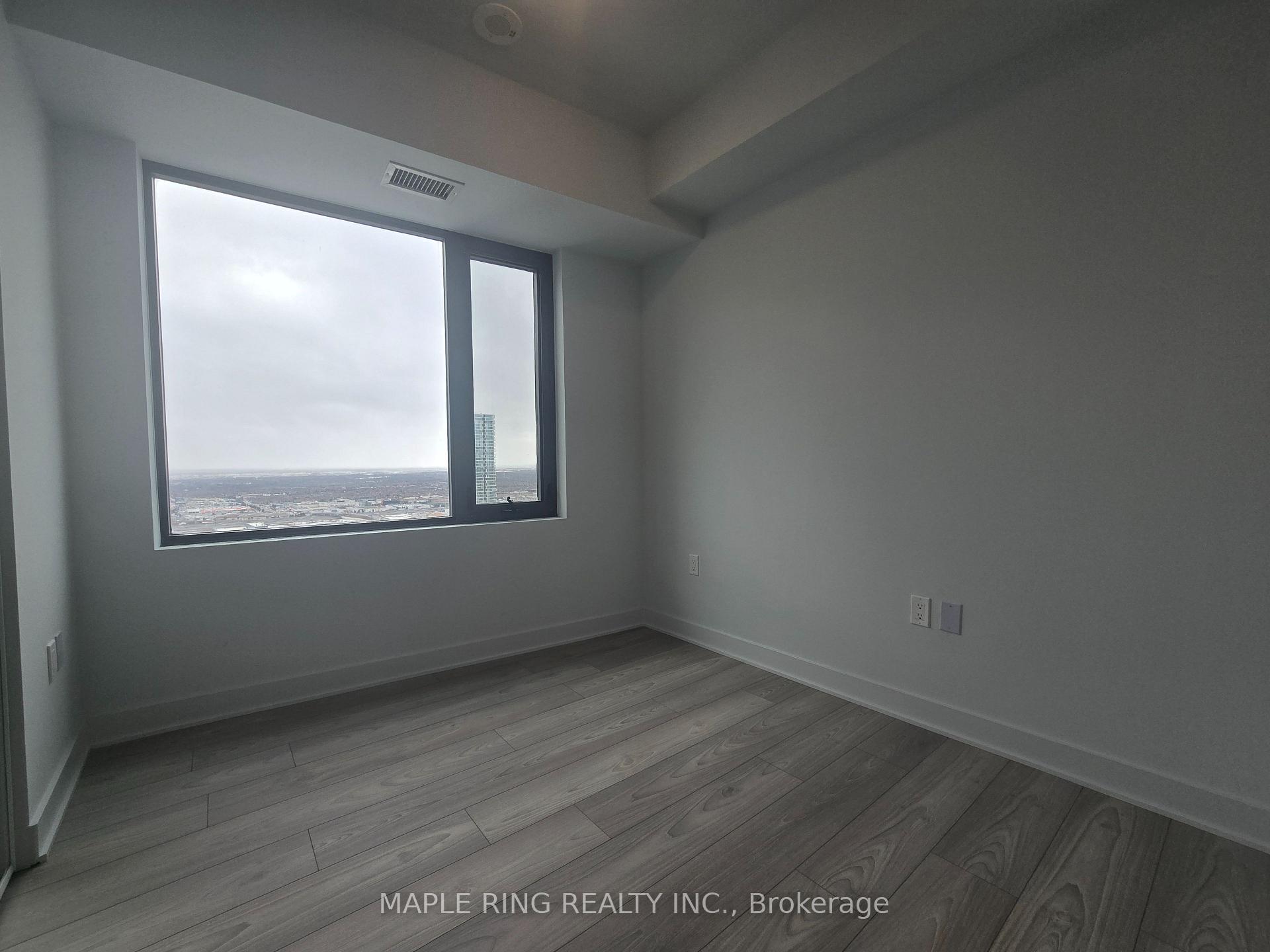 Photo 3 of Unit 4005, 2920 Highway 7 Road, Vaughan, Concord — HOMEH