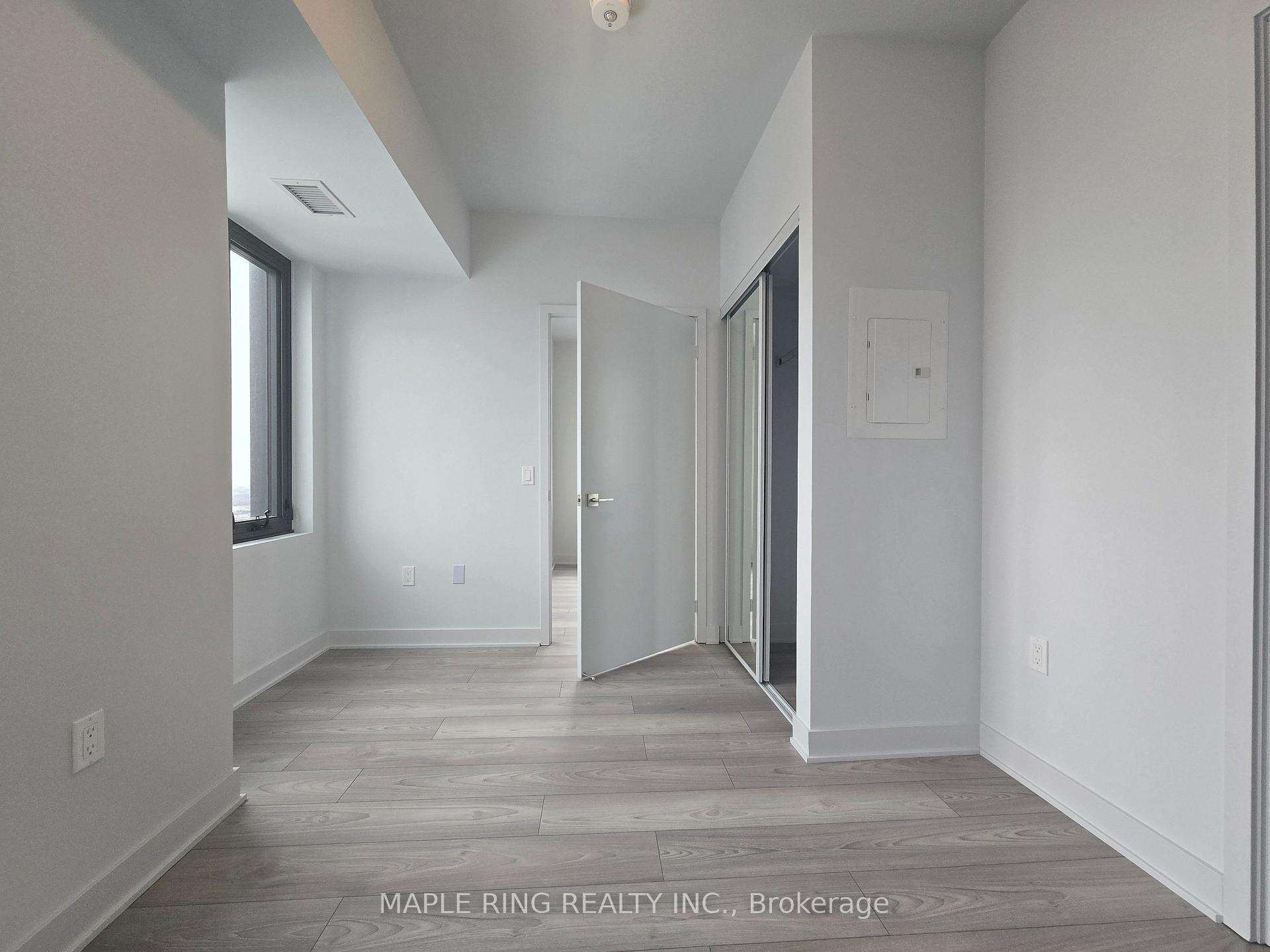 Photo 2 of Unit 4005, 2920 Highway 7 Road, Vaughan, Concord — HOMEH