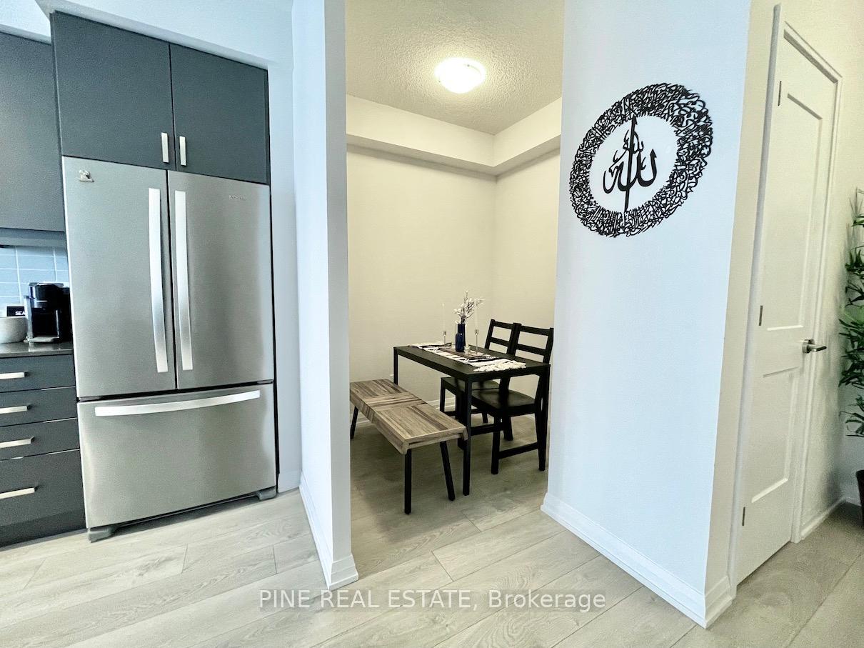 Photo 10 of Unit 1708, 7895 Jane Street, Vaughan, Concord — HOMEH
