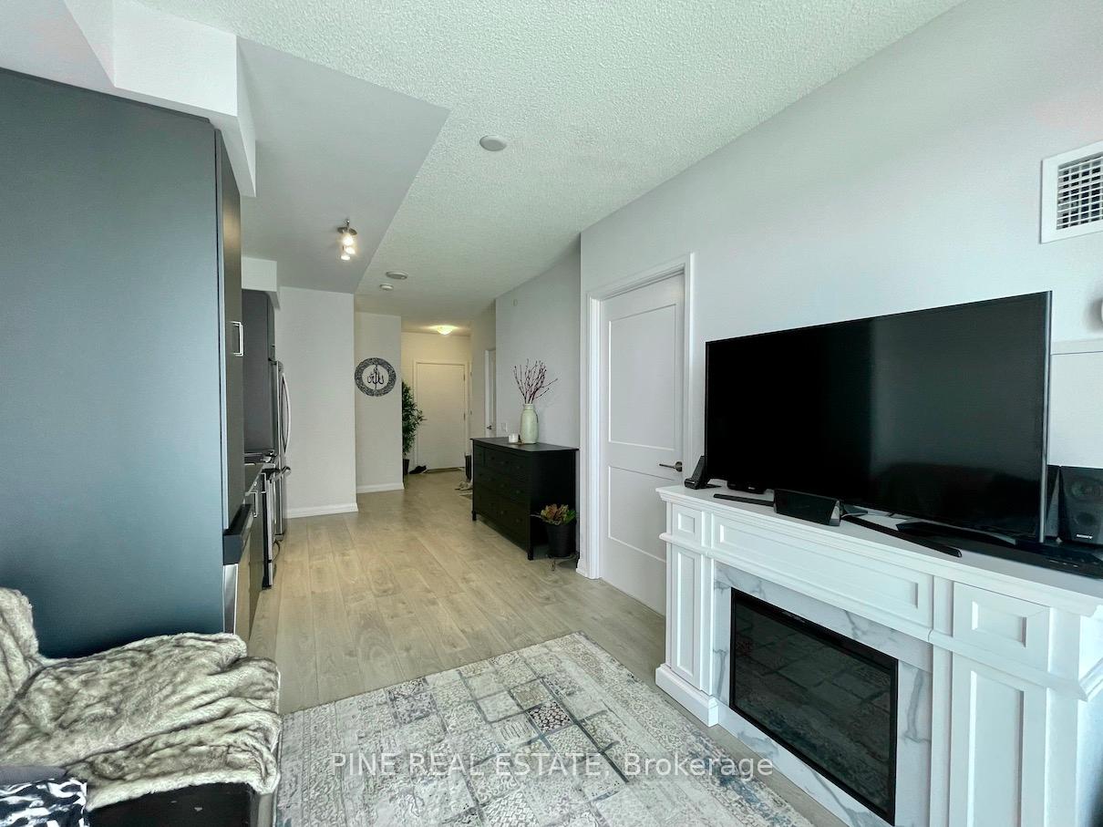Photo 13 of Unit 1708, 7895 Jane Street, Vaughan, Concord — HOMEH