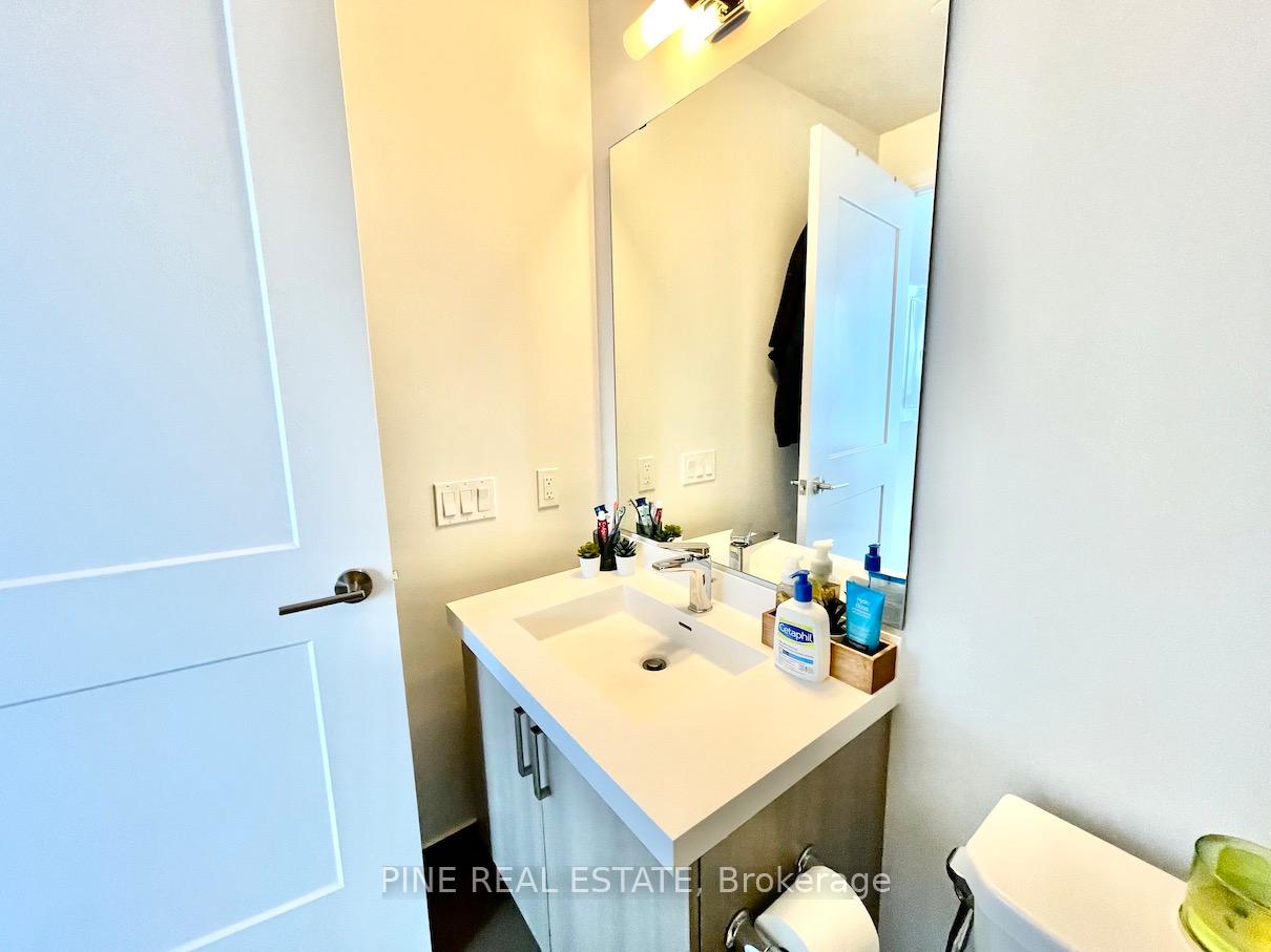 Photo 25 of Unit 1708, 7895 Jane Street, Vaughan, Concord — HOMEH