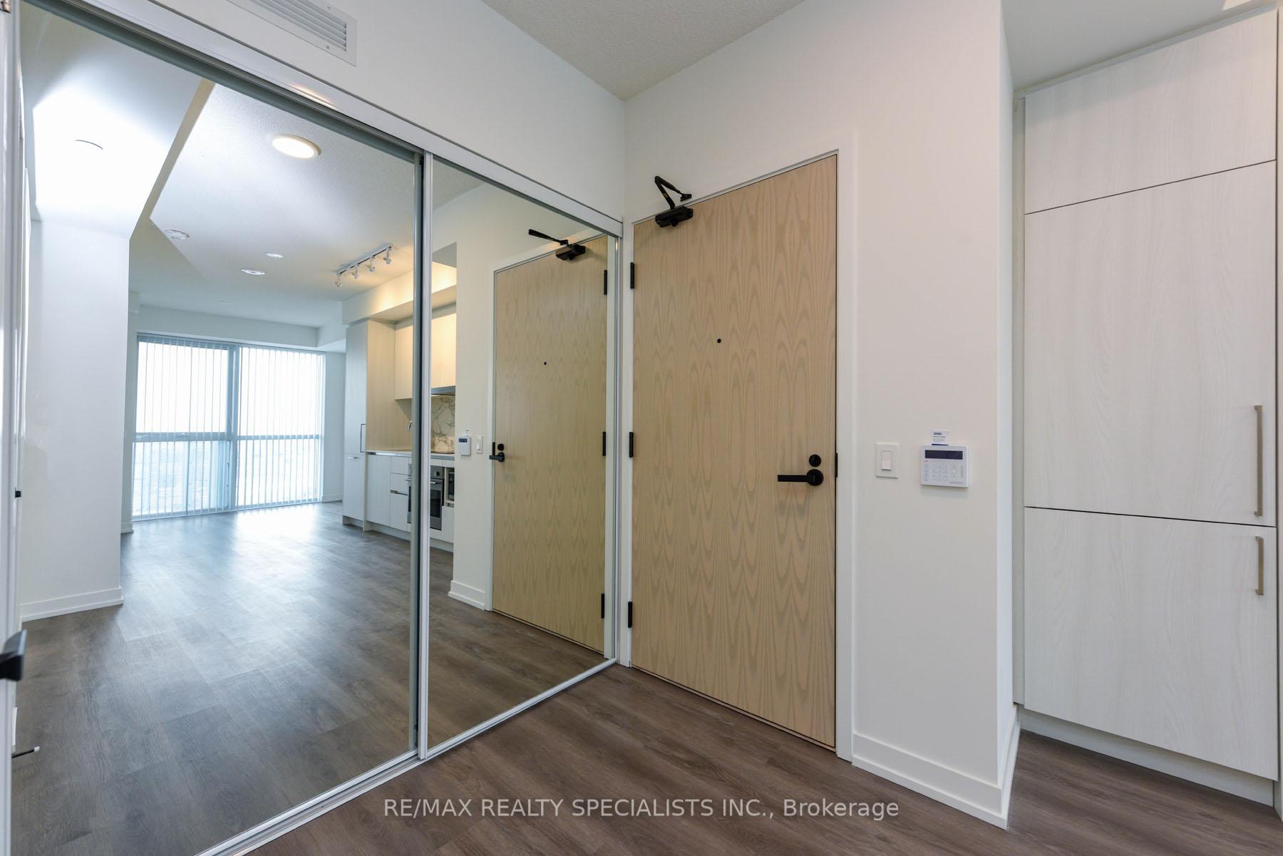 Photo 19 of Unit 1007, 225 Commerce Street, Vaughan, Vaughan Corporate Centre — HOMEH