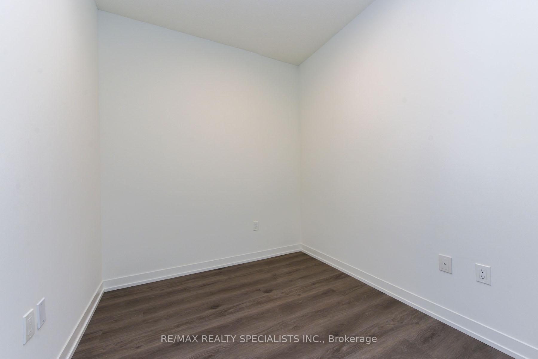 Photo 4 of Unit 1007, 225 Commerce Street, Vaughan, Vaughan Corporate Centre — HOMEH