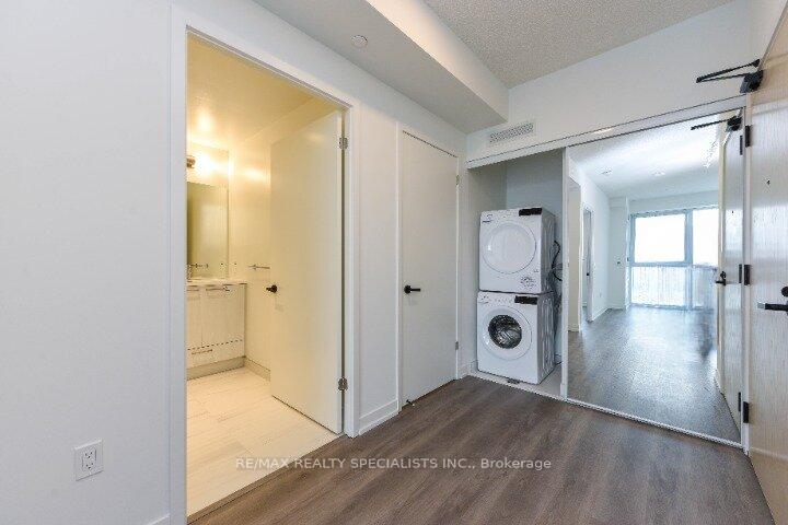 Photo 2 of Unit 1007, 225 Commerce Street, Vaughan, Vaughan Corporate Centre — HOMEH
