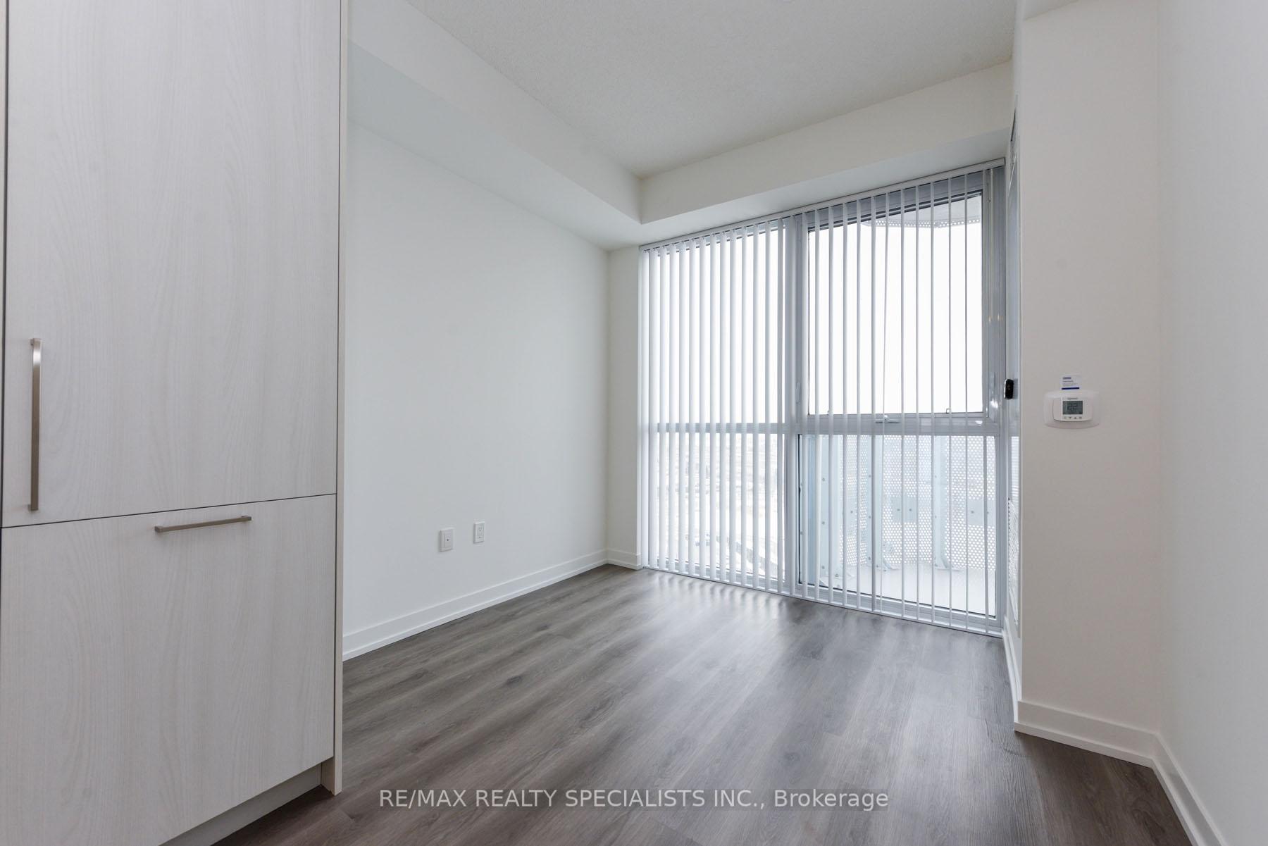 Photo 10 of Unit 1007, 225 Commerce Street, Vaughan, Vaughan Corporate Centre — HOMEH