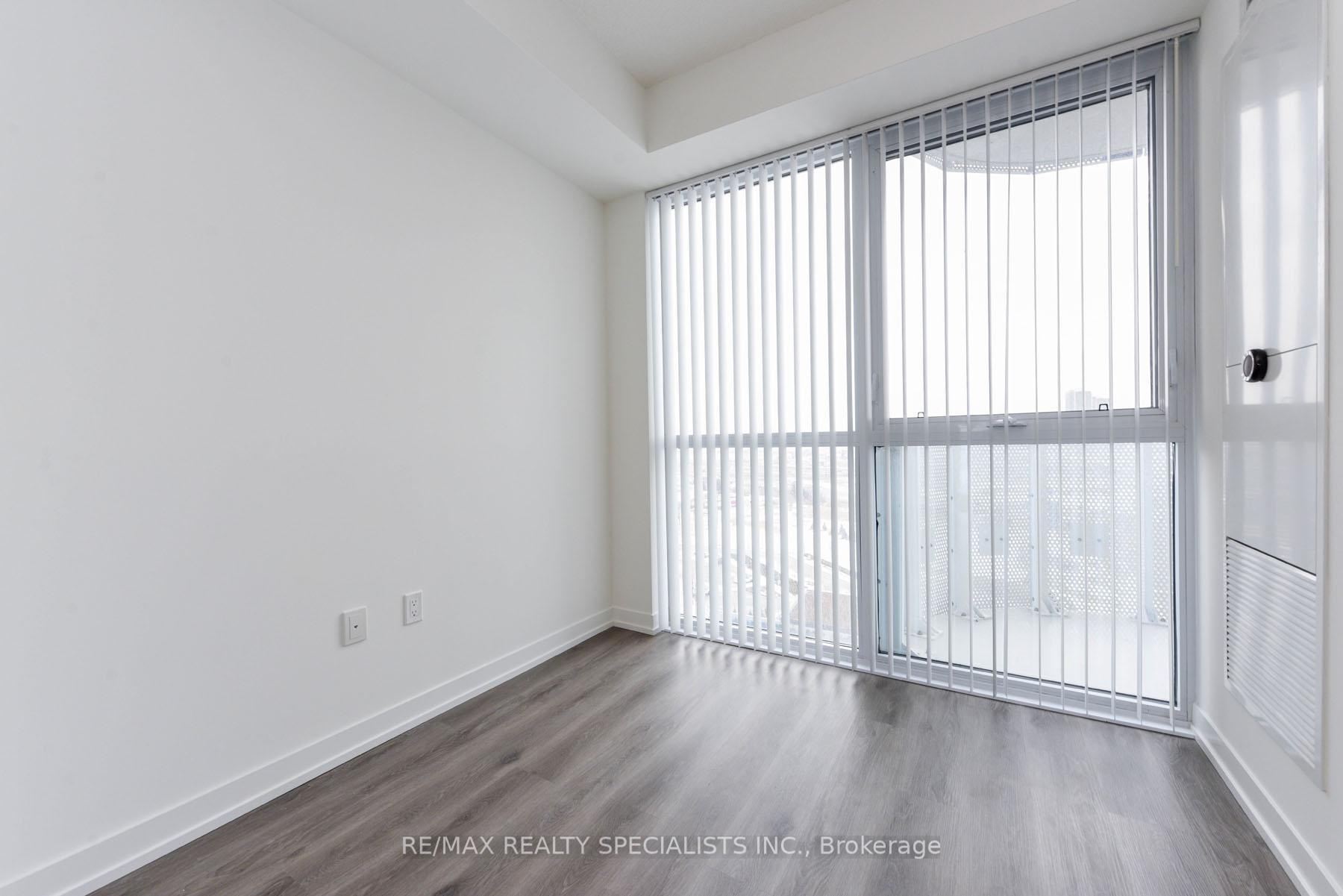 Photo 8 of Unit 1007, 225 Commerce Street, Vaughan, Vaughan Corporate Centre — HOMEH