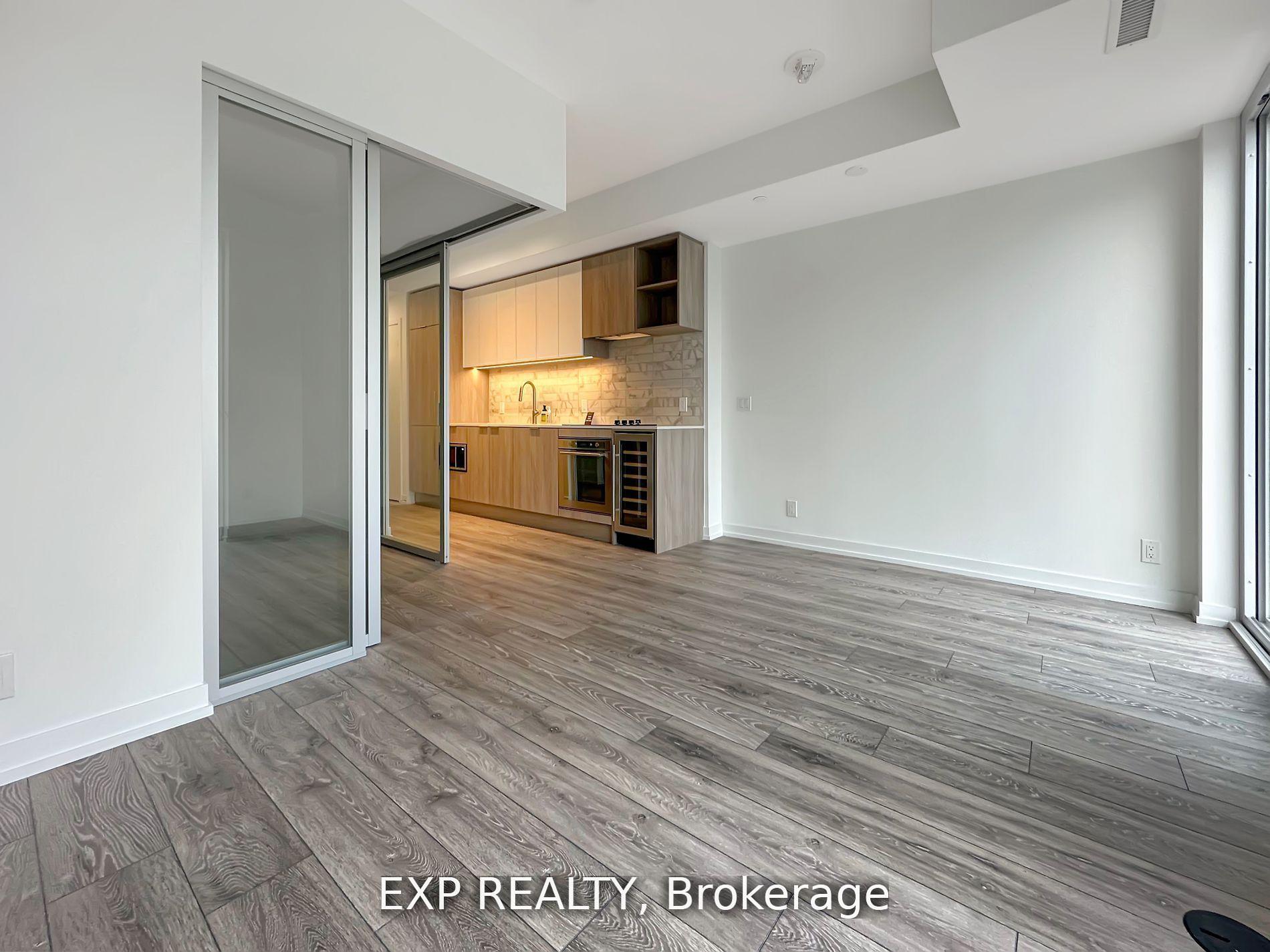 Photo 4 of Unit 531, 2020 Bathurst Street, Toronto, Humewood-Cedarvale — HOMEH