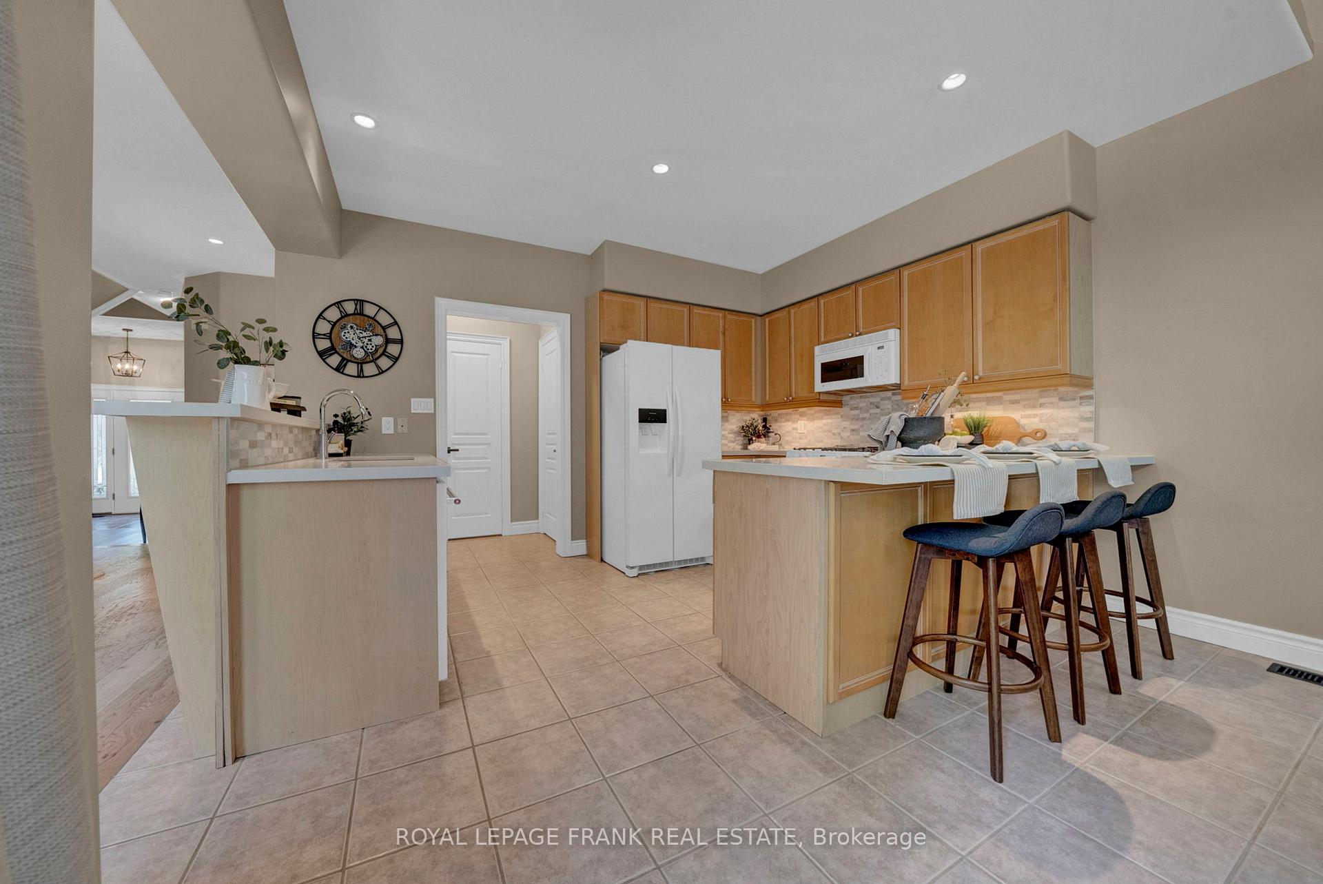 Photo 11 of 22 Osgoode Gate, Clarington, Courtice — HOMEH