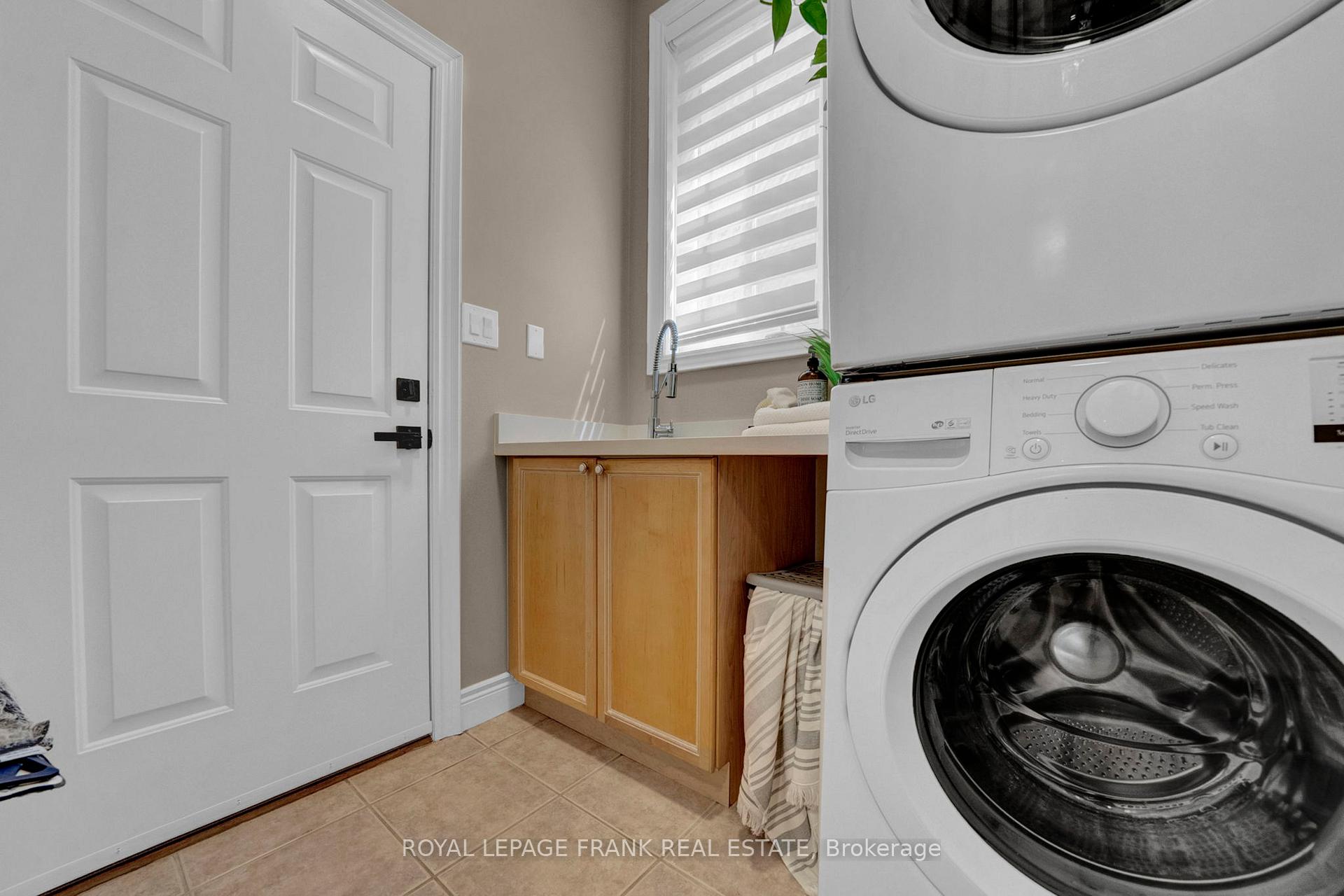 Photo 14 of 22 Osgoode Gate, Clarington, Courtice — HOMEH
