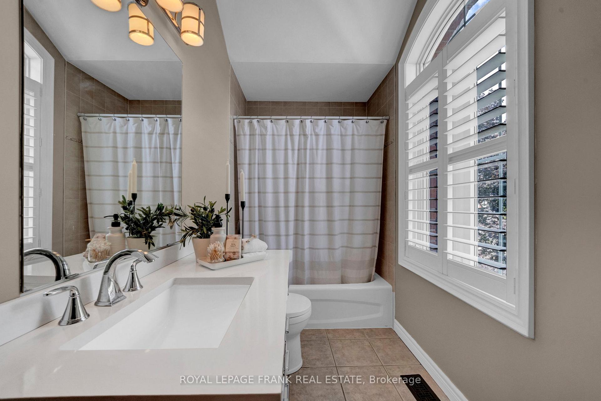 Photo 21 of 22 Osgoode Gate, Clarington, Courtice — HOMEH