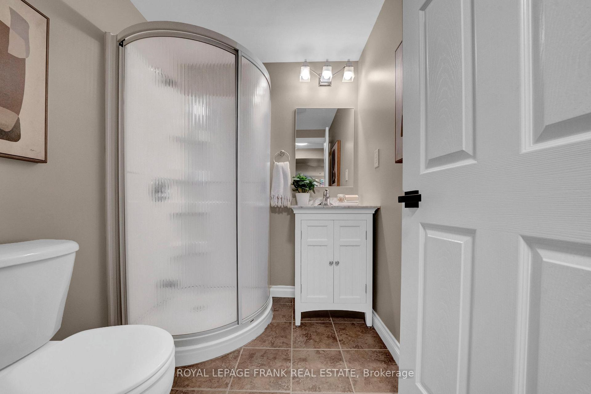 Photo 27 of 22 Osgoode Gate, Clarington, Courtice — HOMEH