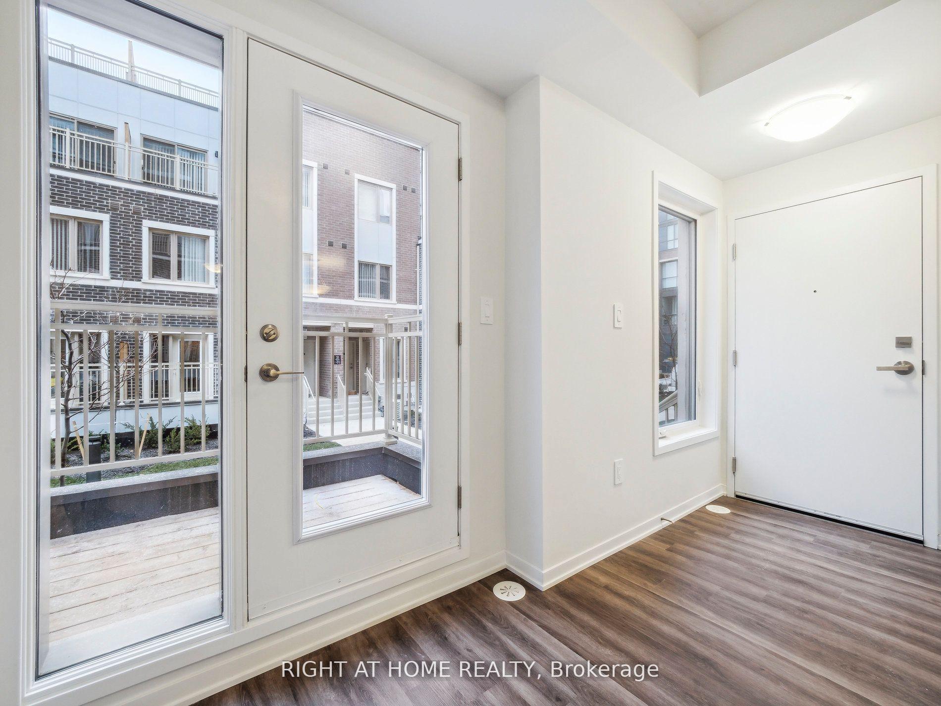 Photo 14 of Unit 105, 39 Honeycrisp Crescent, Vaughan, Vaughan Corporate Centre — HOMEH