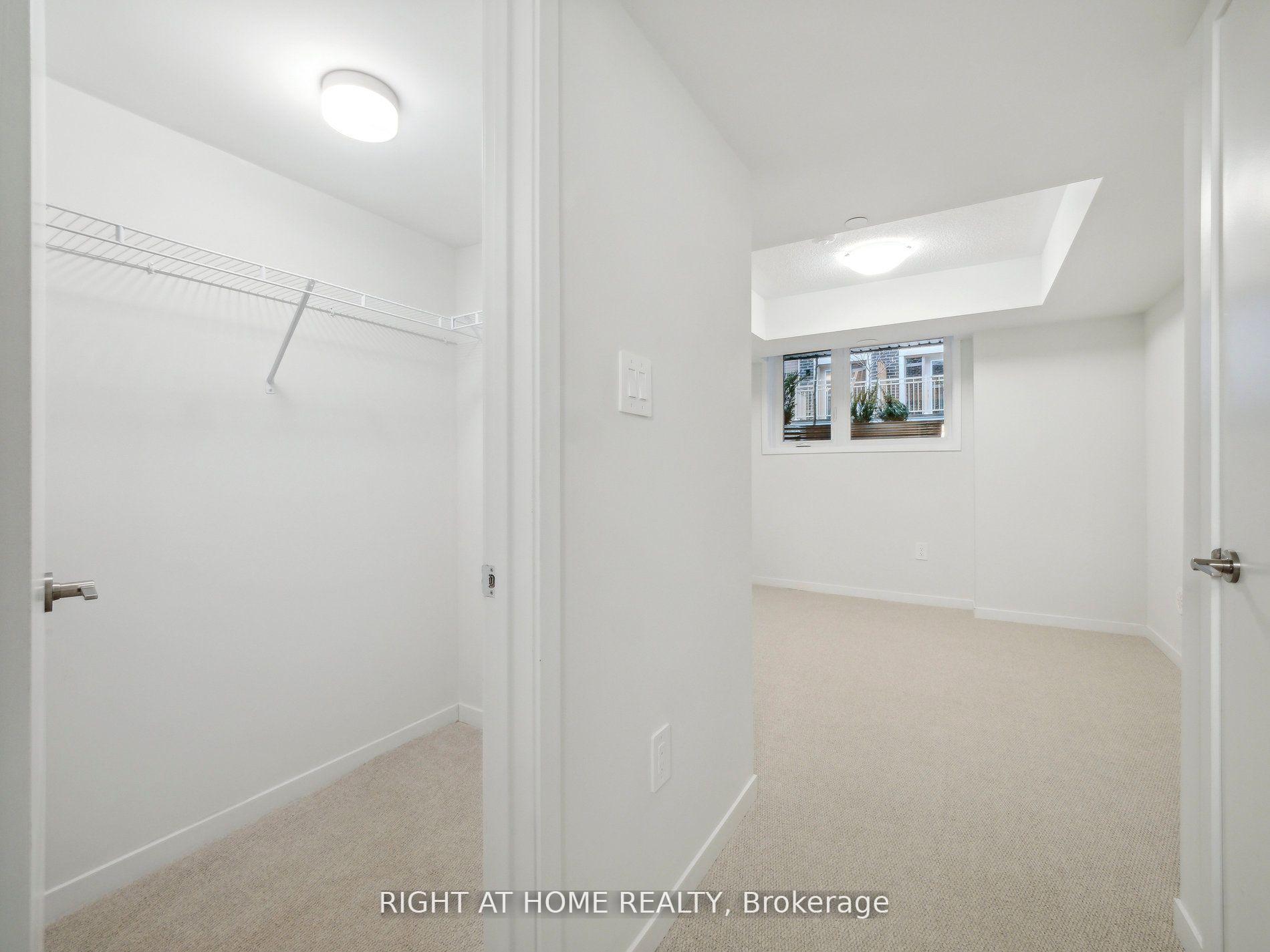 Photo 6 of Unit 105, 39 Honeycrisp Crescent, Vaughan, Vaughan Corporate Centre — HOMEH
