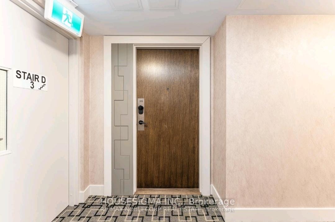 Photo 2 of 313-100 Eagle Rock Way, Vaughan, Maple — HOMEH