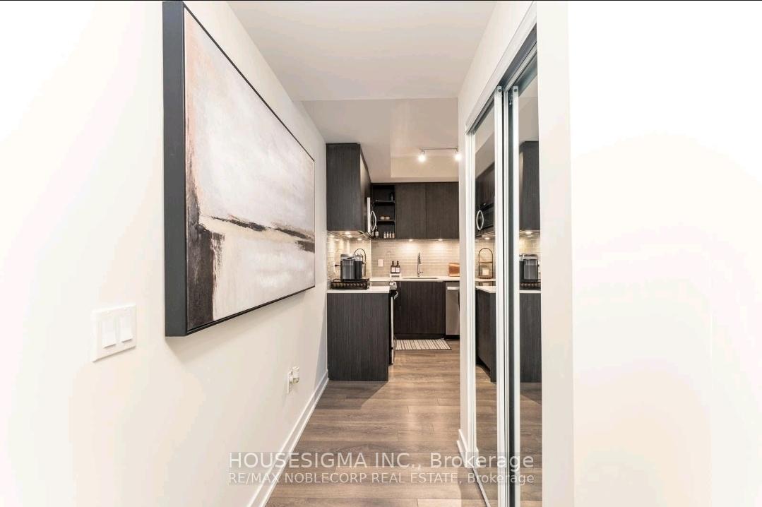 Photo 9 of 313-100 Eagle Rock Way, Vaughan, Maple — HOMEH