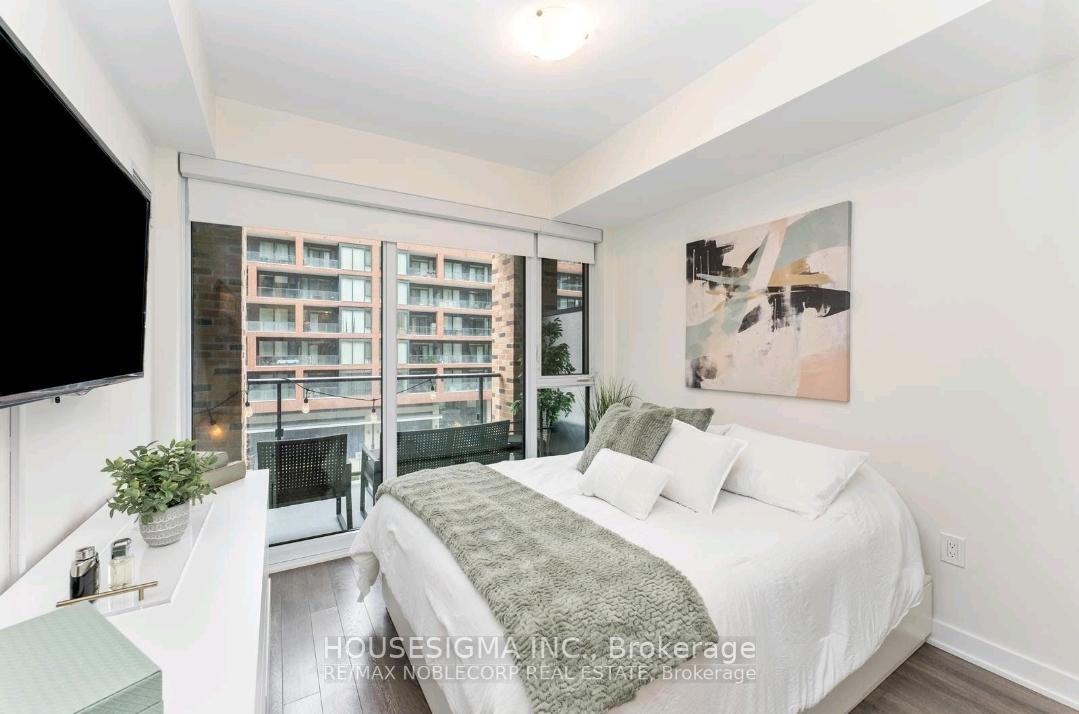 Photo 7 of 313-100 Eagle Rock Way, Vaughan, Maple — HOMEH
