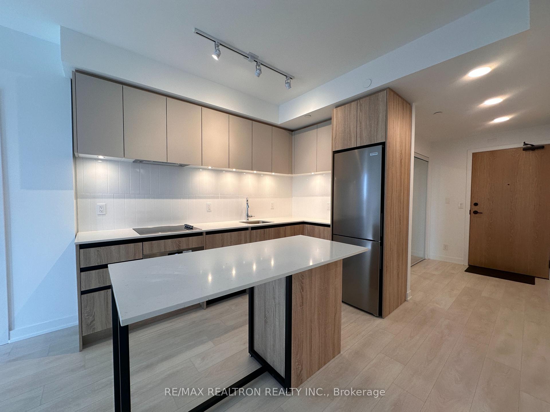 Photo 2 of Unit 402, 7950 Bathurst Street, Vaughan, Beverley Glen — HOMEH