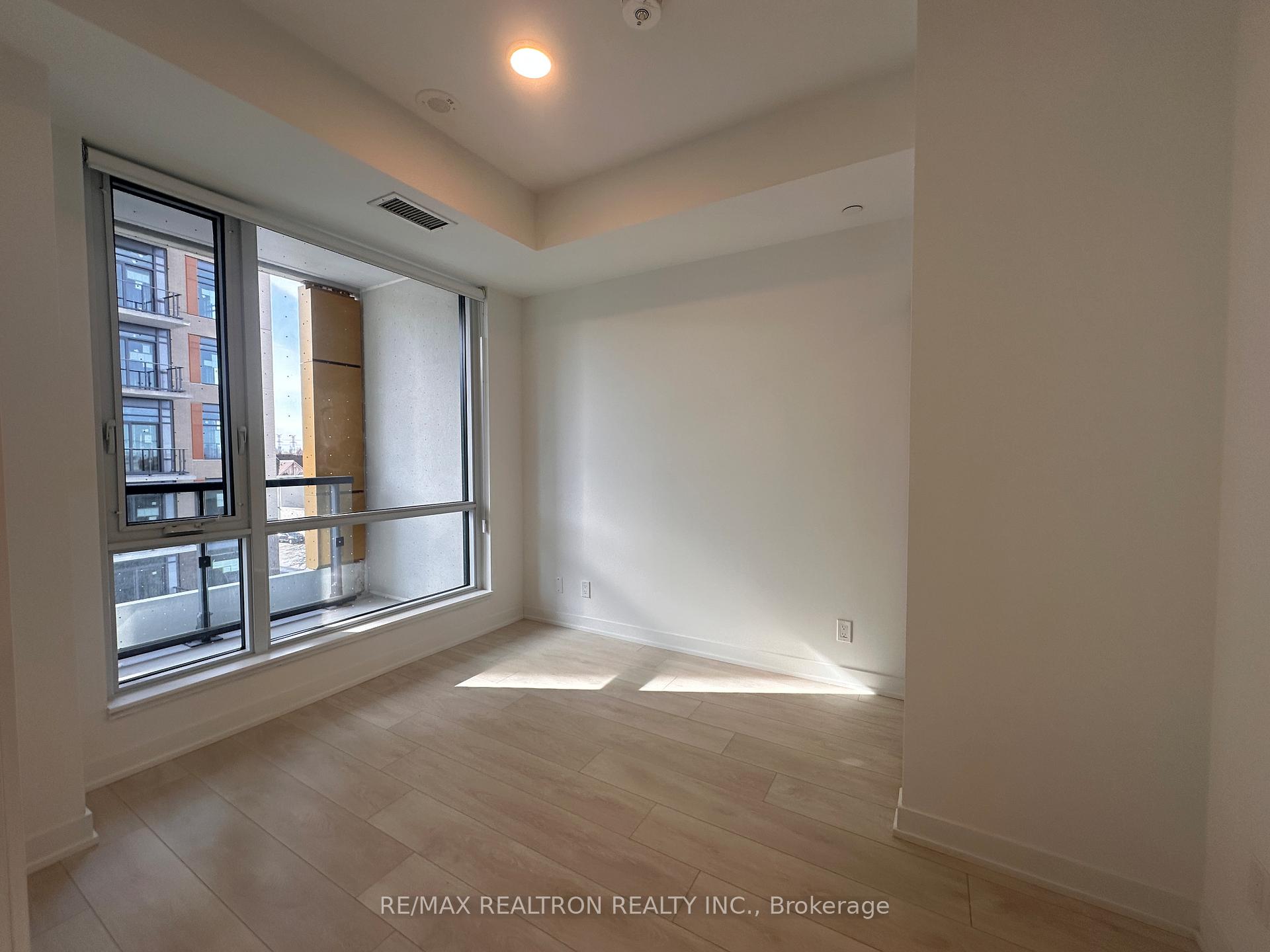 Photo 4 of Unit 402, 7950 Bathurst Street, Vaughan, Beverley Glen — HOMEH