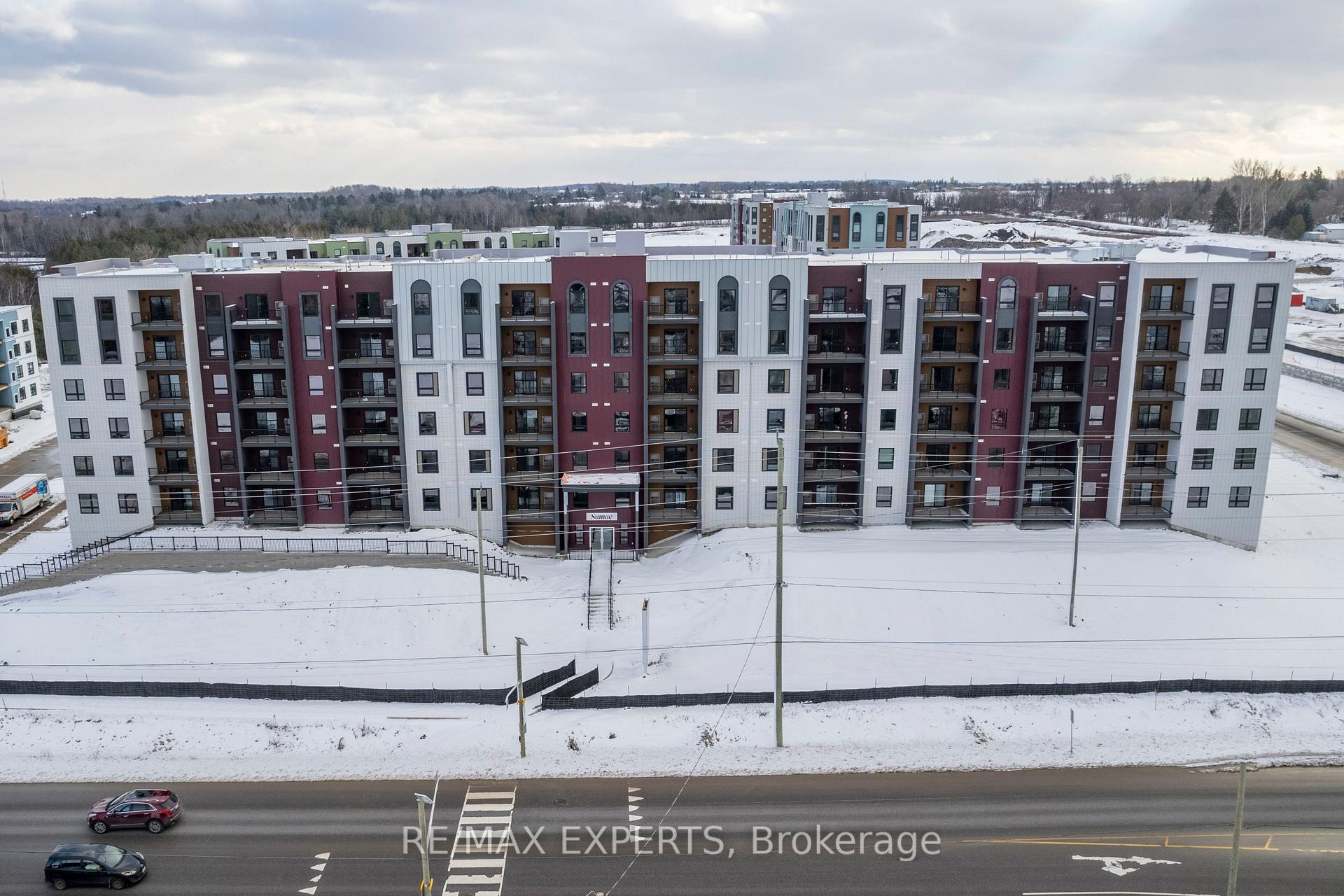 Photo 1 of Unit 410, 4 Spice Way, Barrie, Rural Barrie Southeast — HOMEH