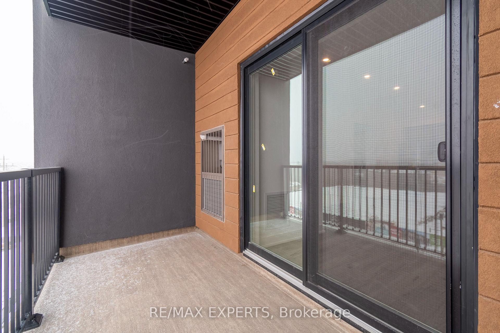 Photo 11 of Unit 410, 4 Spice Way, Barrie, Rural Barrie Southeast — HOMEH