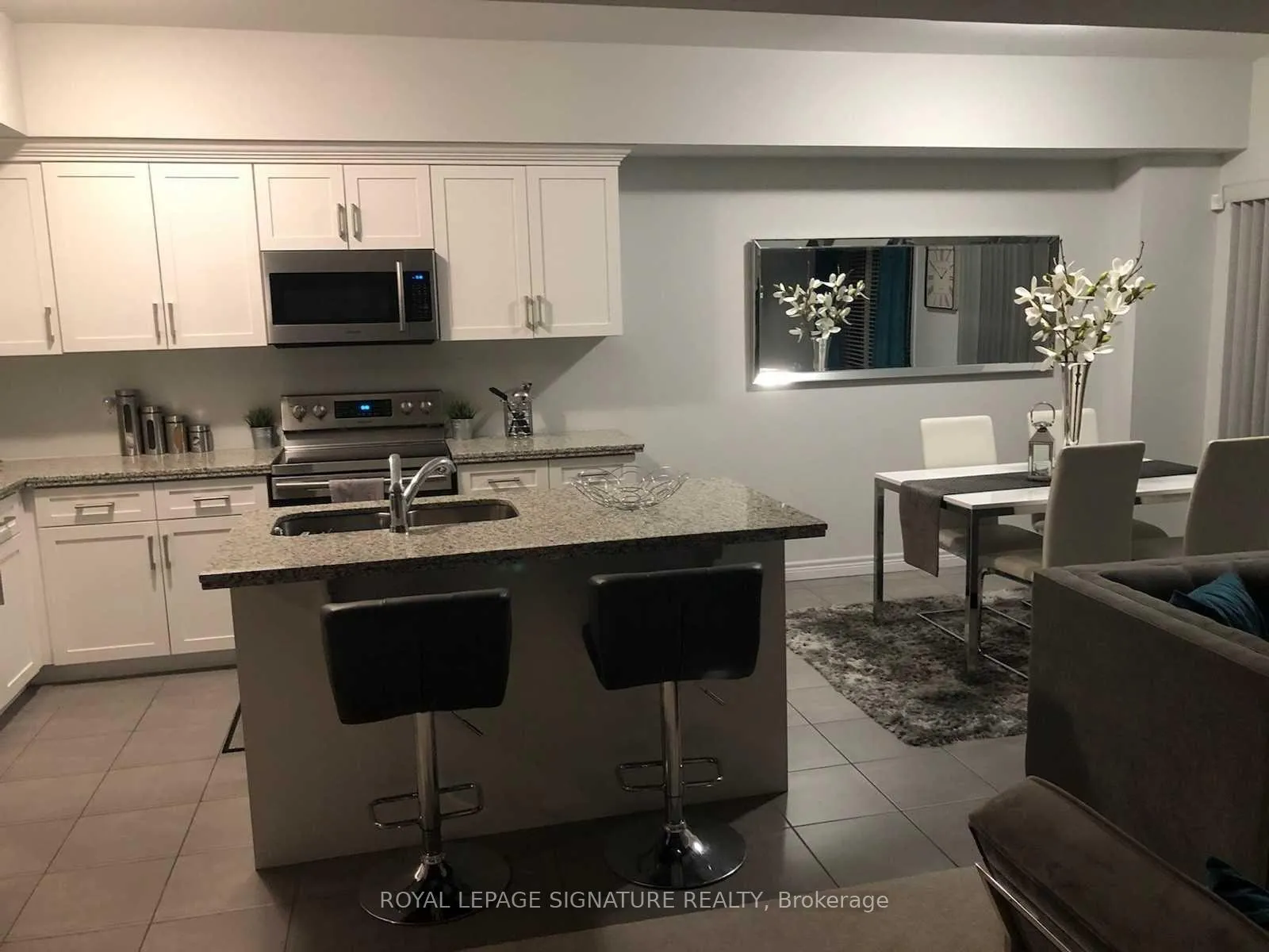 Photo 5 of Unit 7, 98 Shoreview Place, Hamilton, Lakeshore — HOMEH