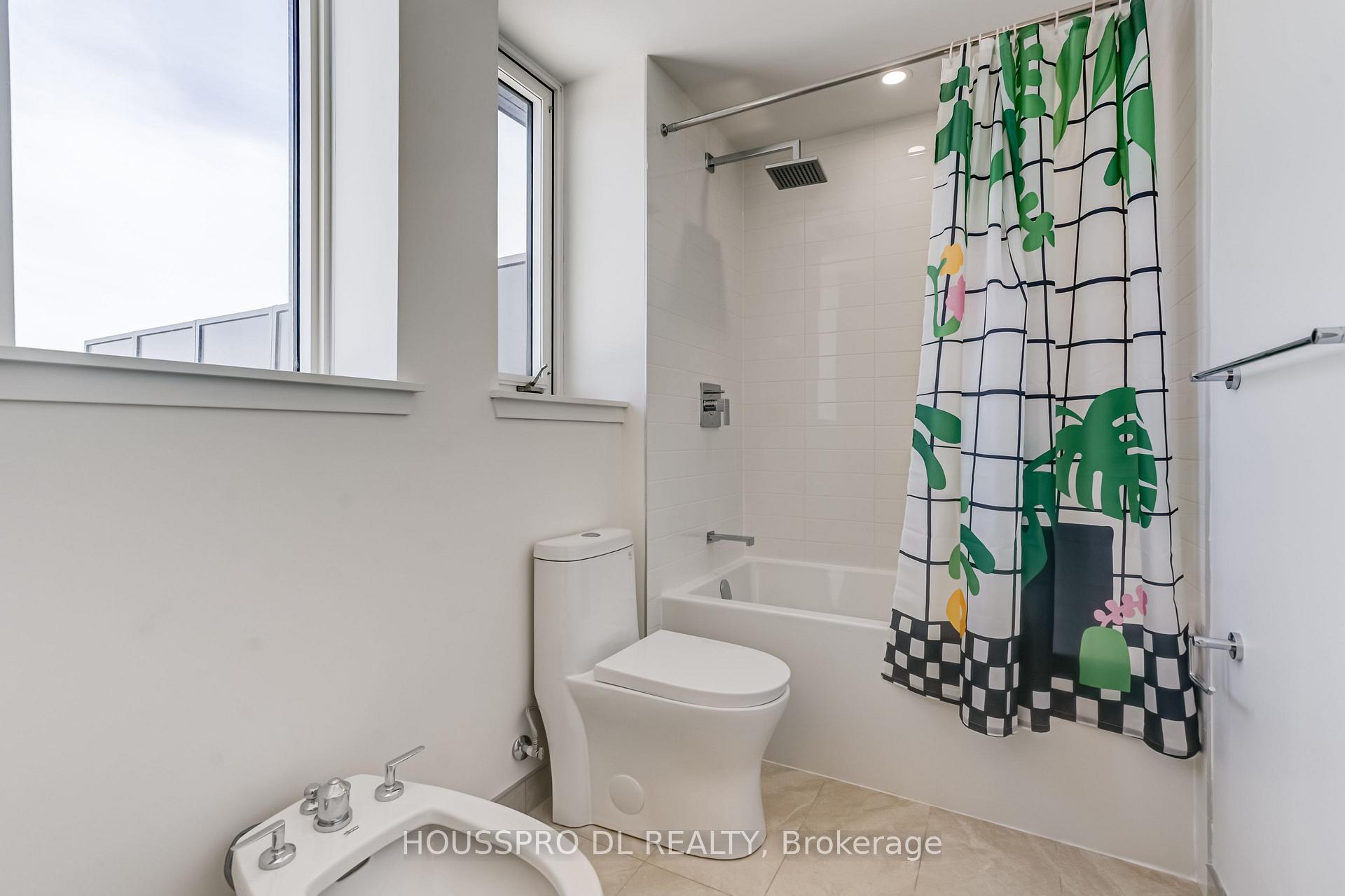 Photo 31 of Unit PH05, 101 Cathedral High Street, Markham, Cathedraltown — HOMEH