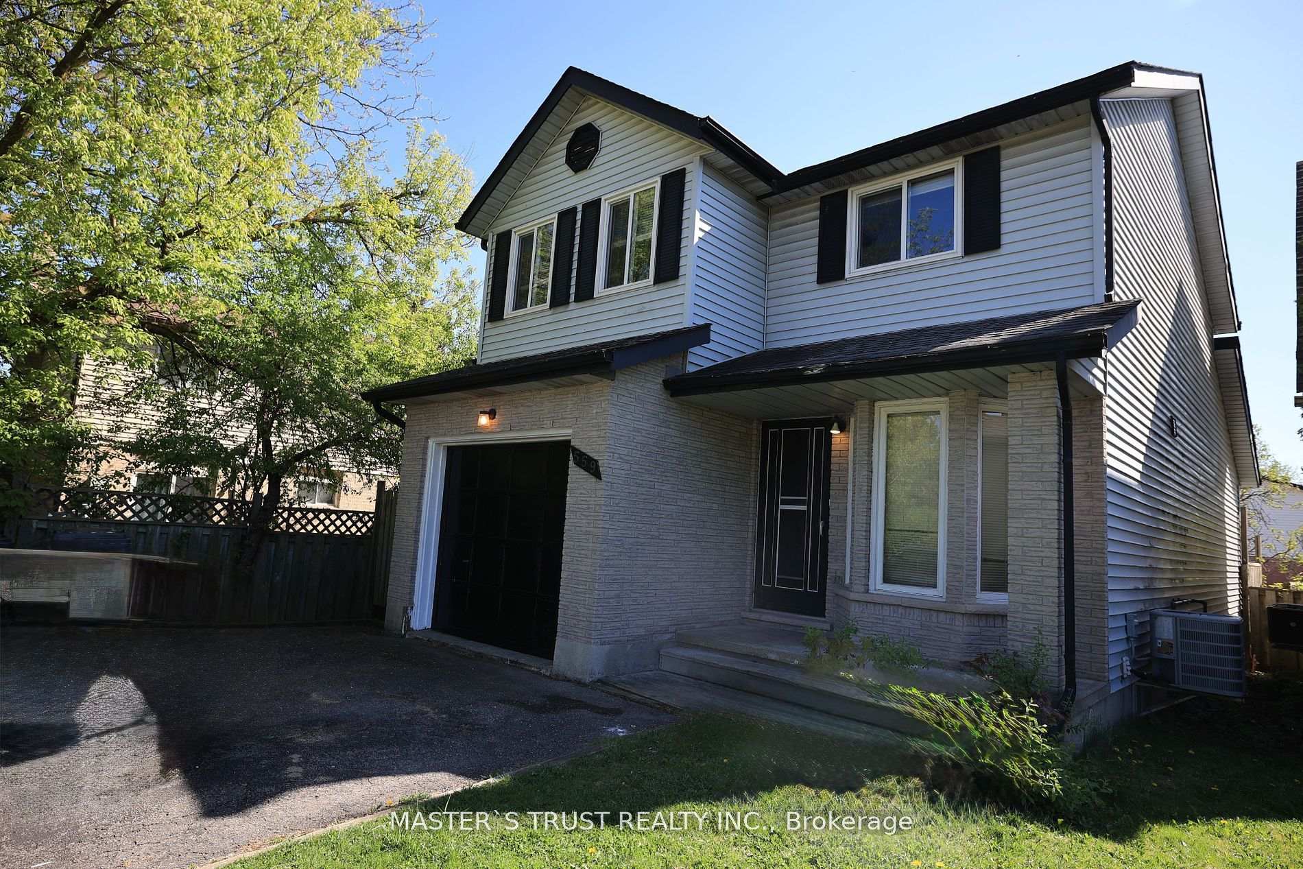 Photo 2 of 559 Edinburgh Road S, Guelph, Kortright West — HOMEH