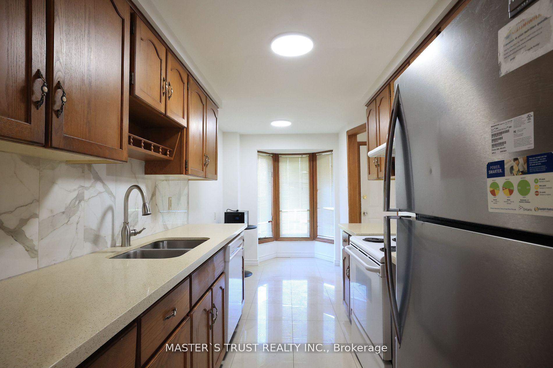 Photo 6 of 559 Edinburgh Road S, Guelph, Kortright West — HOMEH
