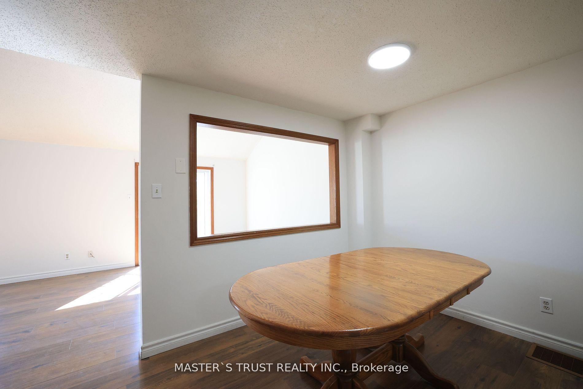 Photo 7 of 559 Edinburgh Road S, Guelph, Kortright West — HOMEH