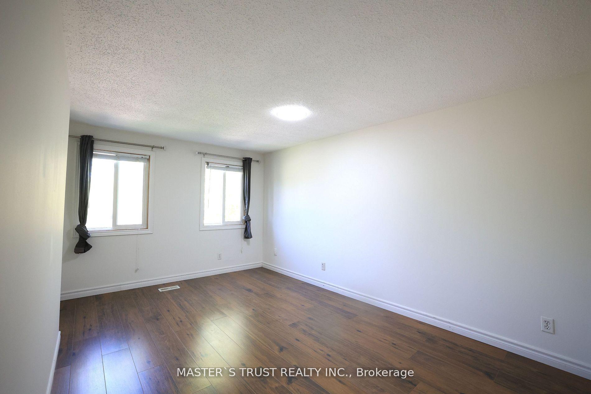 Photo 15 of 559 Edinburgh Road S, Guelph, Kortright West — HOMEH