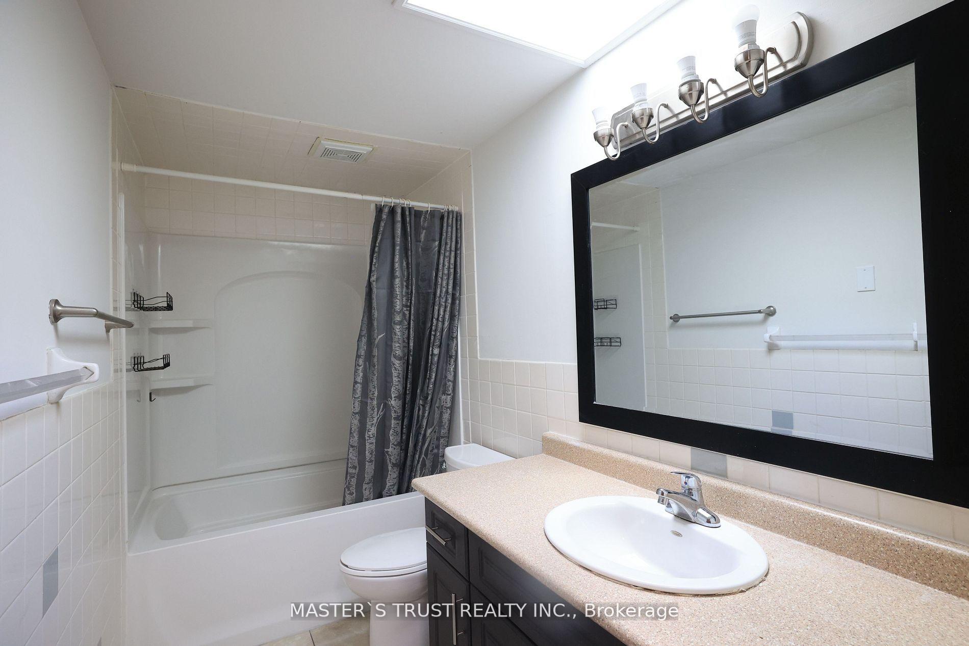 Photo 18 of 559 Edinburgh Road S, Guelph, Kortright West — HOMEH