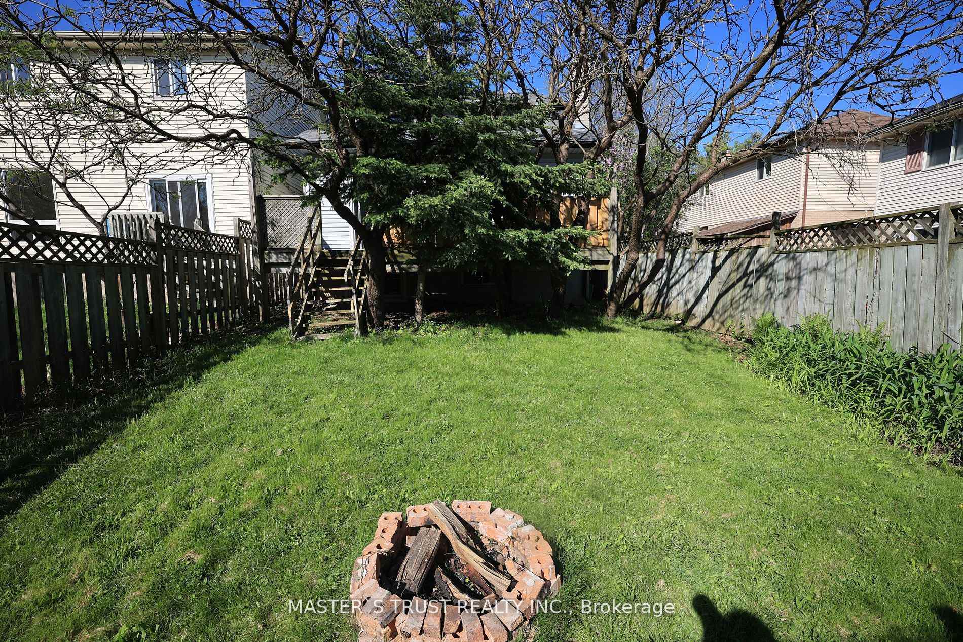 Photo 23 of 559 Edinburgh Road S, Guelph, Kortright West — HOMEH