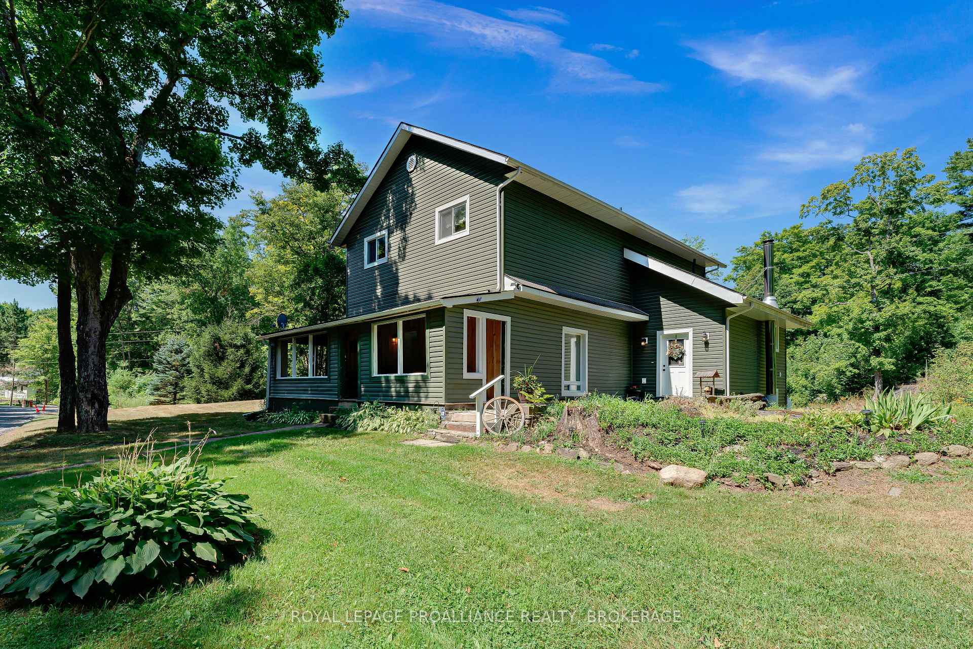Photo 2 of 6507 Craig Road, Frontenac, Frontenac South — HOMEH