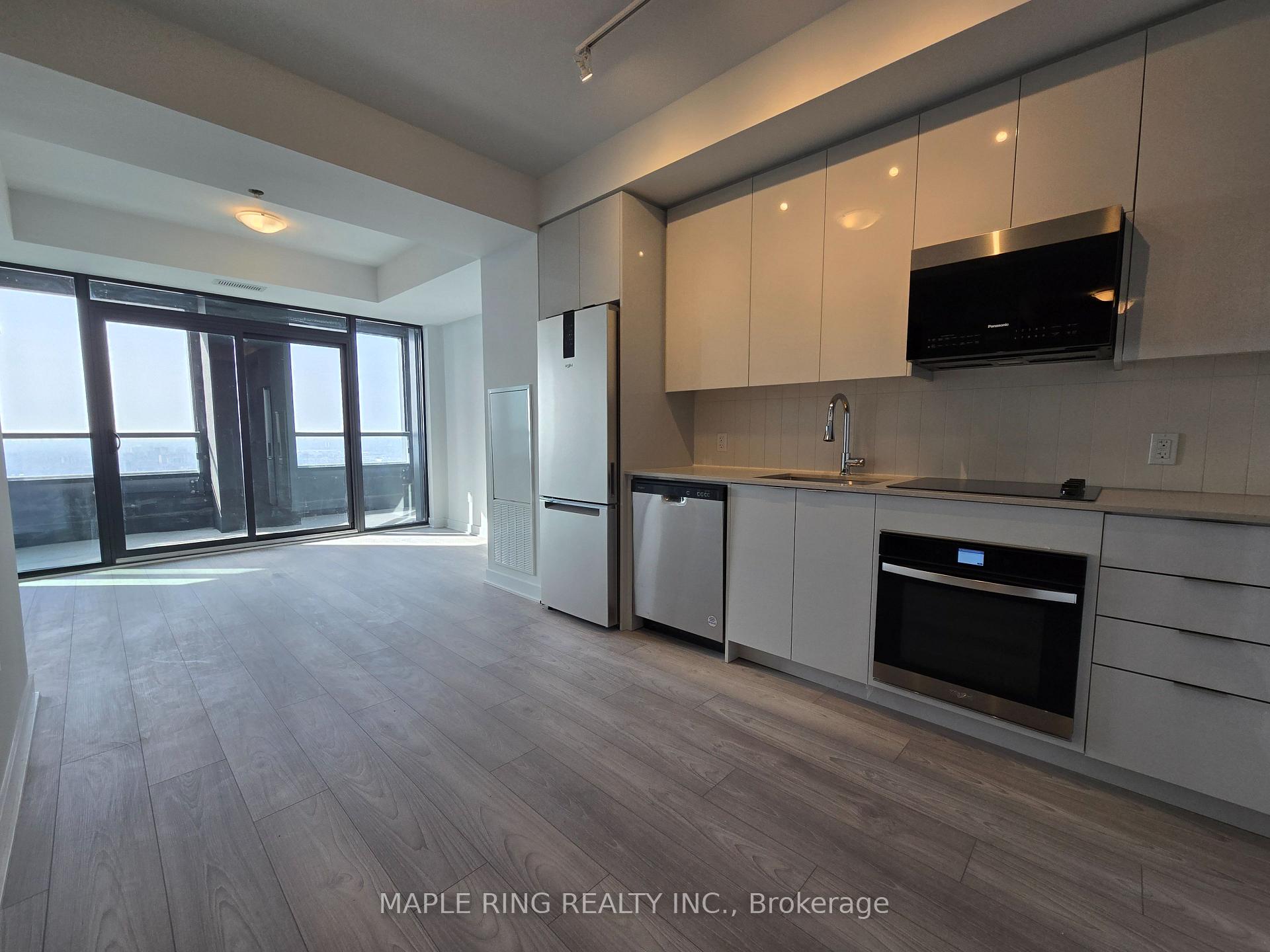 Front of Unit 5003, 2920 Highway 7 Road