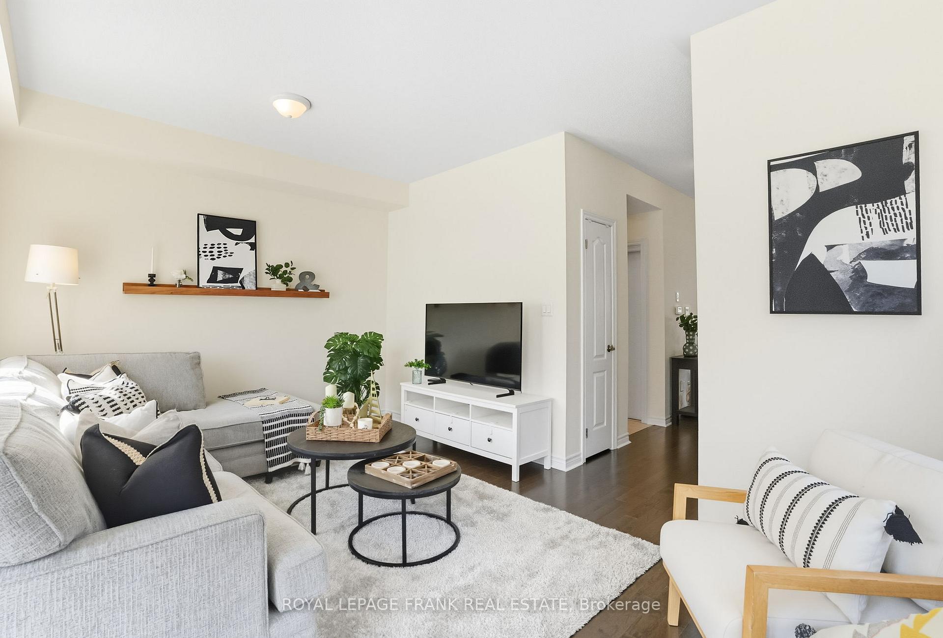 Photo 12 of 26 Ferris Square, Clarington, Courtice — HOMEH