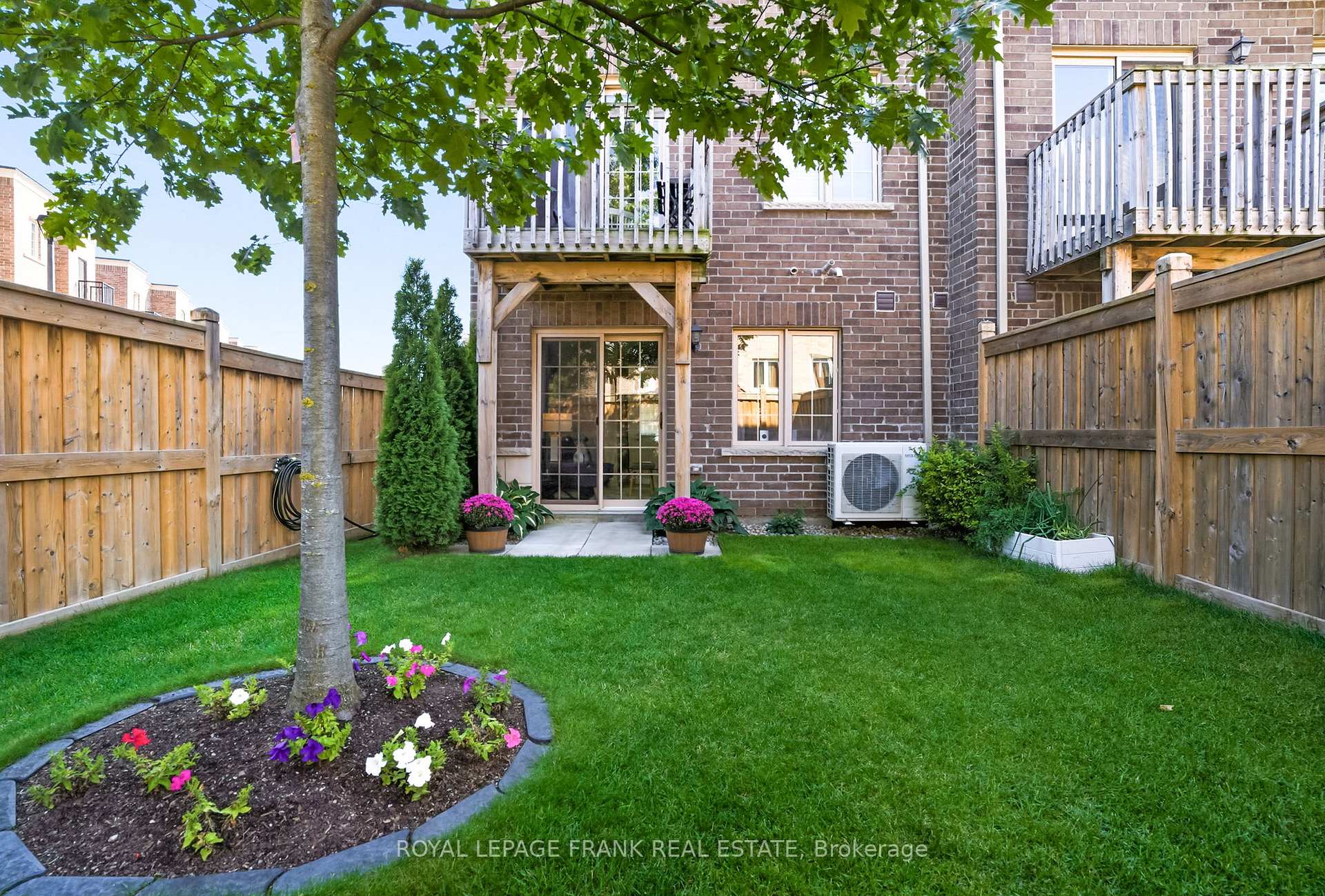 Photo 39 of 26 Ferris Square, Clarington, Courtice — HOMEH