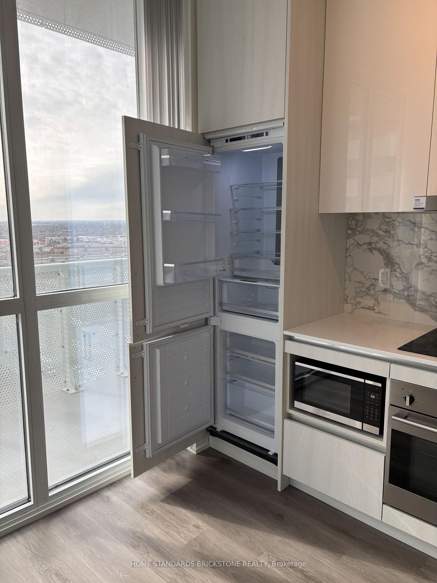 Photo 10 of Unit 1606, 225 Commerce Street, Vaughan, Vaughan Corporate Centre — HOMEH