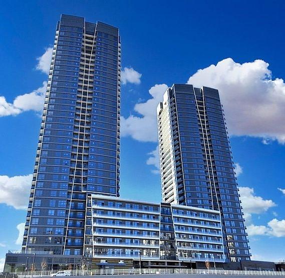 Front of Unit 1611, 30 Upper Mall Way
