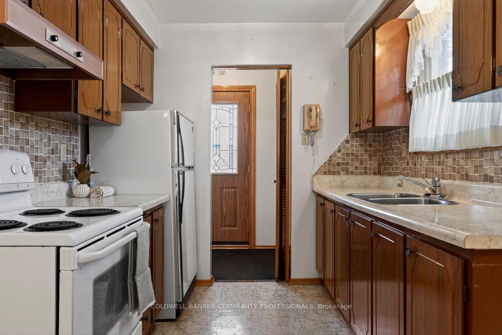 Photo 16 of 43 Bonaventure Drive, Hamilton, Gilbert — HOMEH