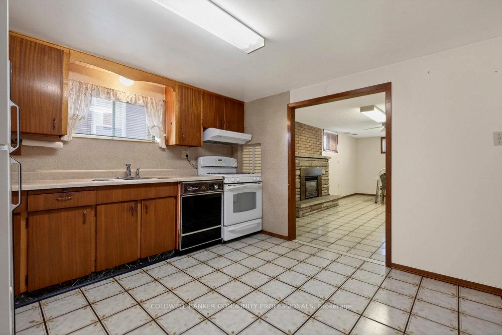 Photo 41 of 43 Bonaventure Drive, Hamilton, Gilbert — HOMEH