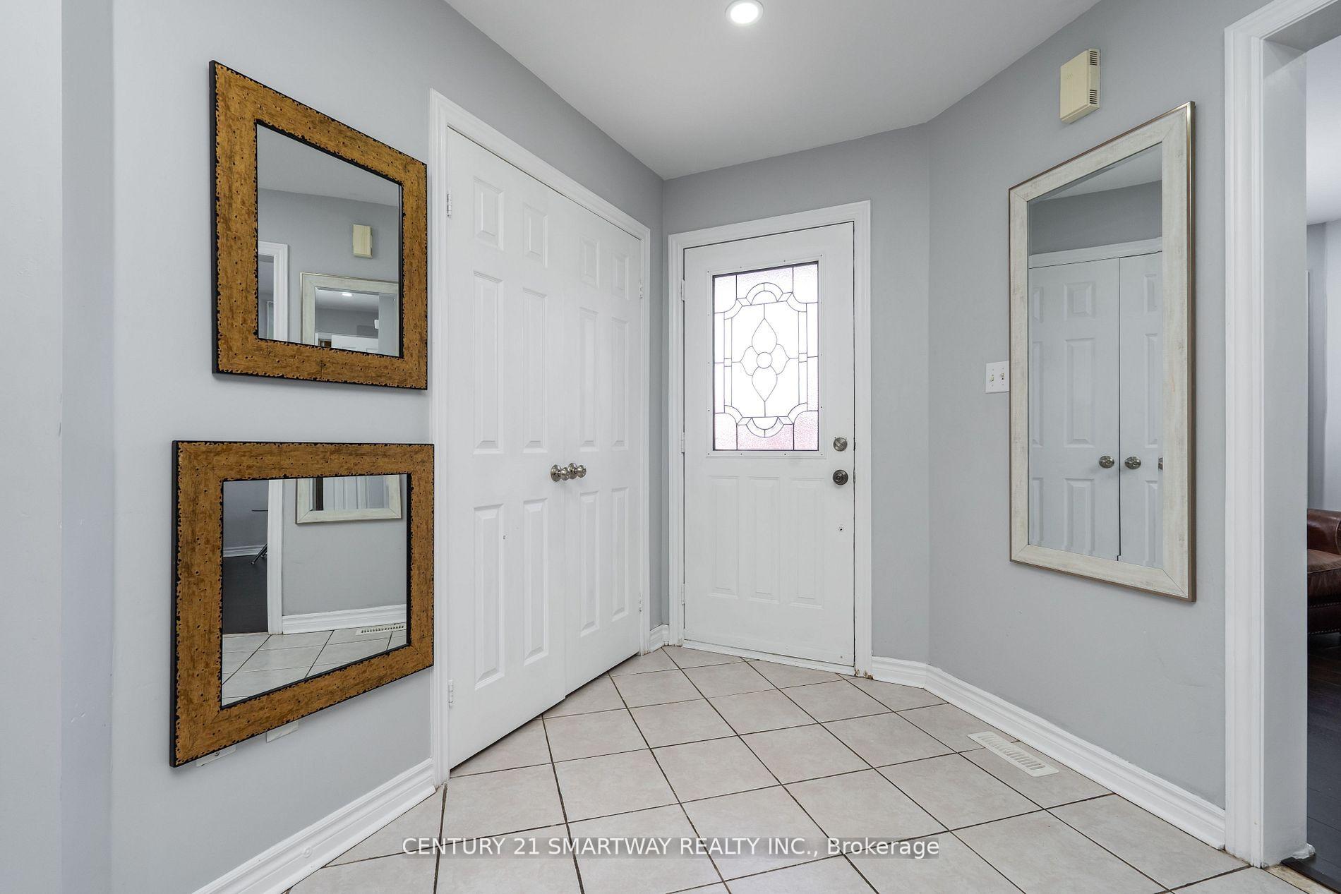 Photo 3 of 176 Dean Avenue, Barrie, Painswick South — HOMEH