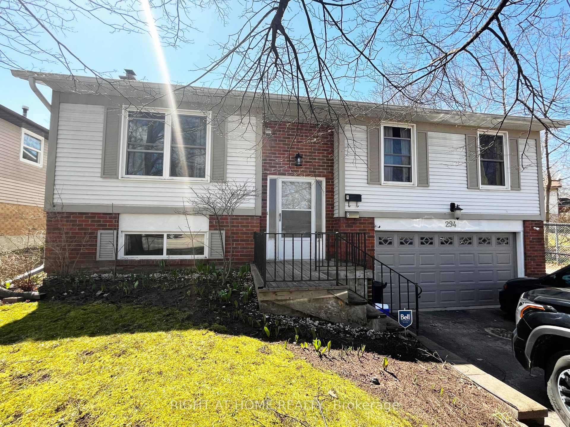 Front of Unit Unit 2, 294 Anne Street N