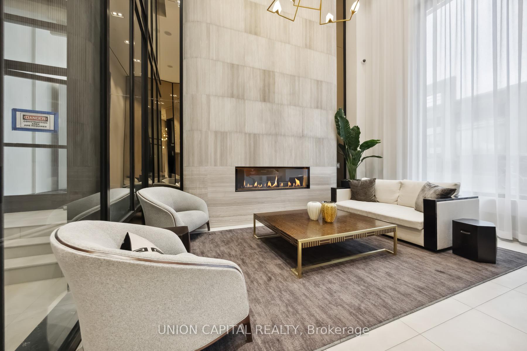 Photo 2 of Unit 703, 2020 Bathurst Street, Toronto, Humewood-Cedarvale — HOMEH