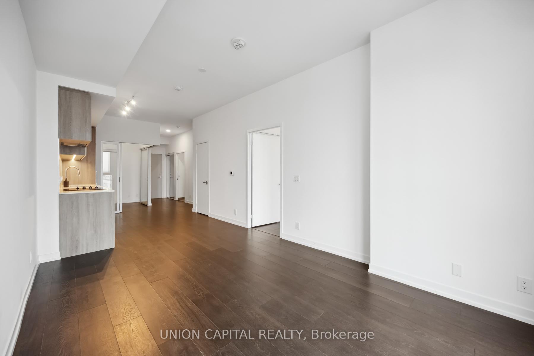Photo 5 of Unit 703, 2020 Bathurst Street, Toronto, Humewood-Cedarvale — HOMEH