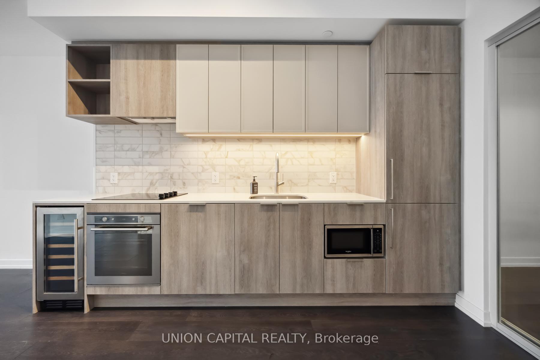 Photo 13 of Unit 703, 2020 Bathurst Street, Toronto, Humewood-Cedarvale — HOMEH