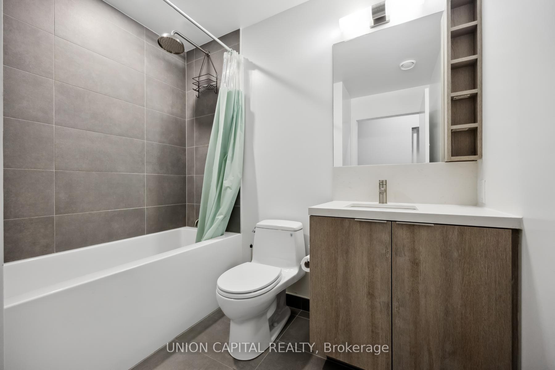 Photo 14 of Unit 703, 2020 Bathurst Street, Toronto, Humewood-Cedarvale — HOMEH