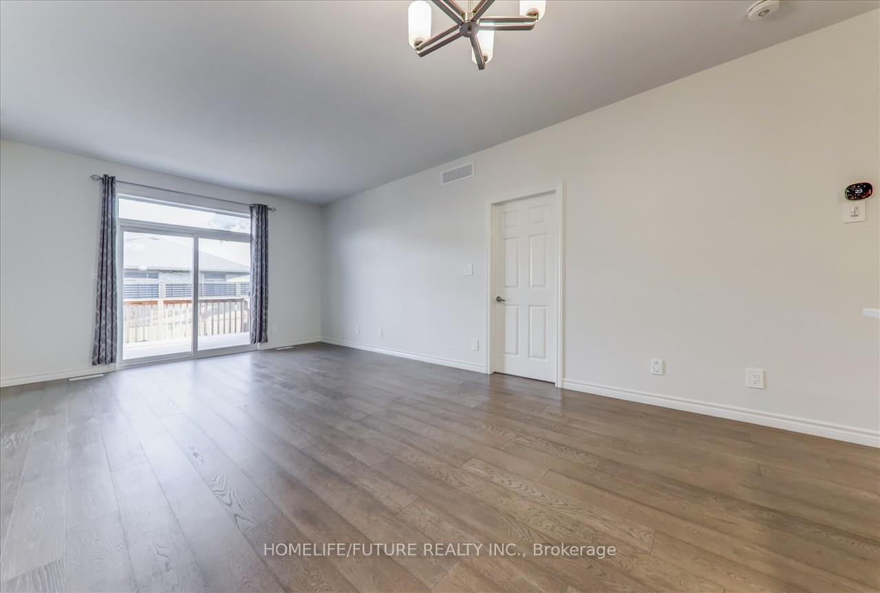 Photo 12 of 88 Athabaska Drive, Belleville, Thurlow Ward — HOMEH